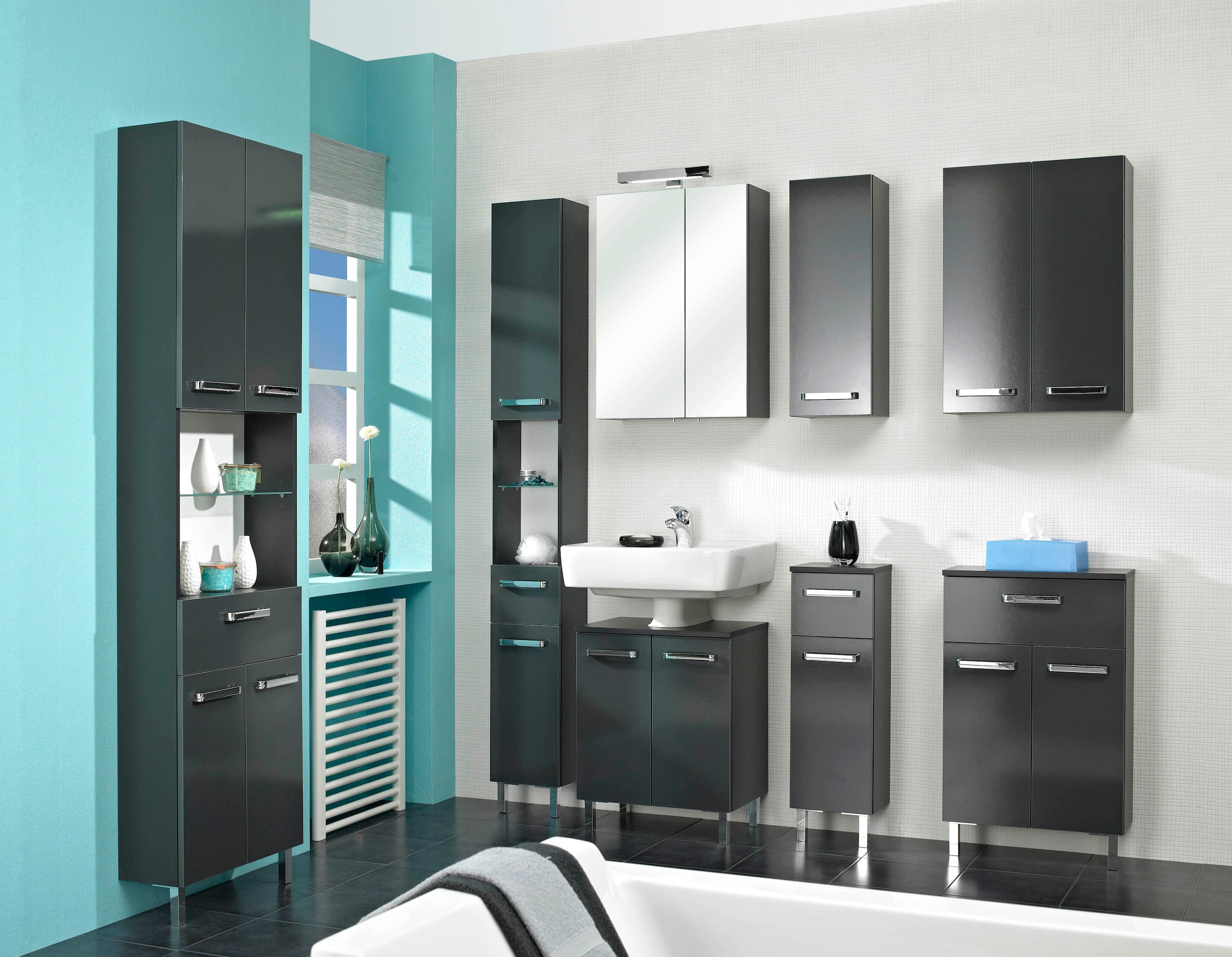 Saphir Hochschrank »Quickset Badschrank 25 cm breit, 2 Türen, 2 Nischen, 1 Schublade«, Badezimmer-Hochschrank inkl. Türdämpfer, Griffe in Chrom glänzend