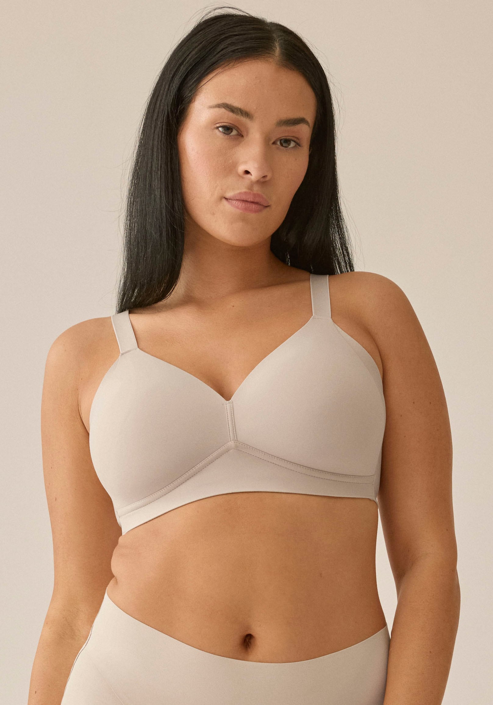 Naturana Soft-Bh "Smoothing" Flache Nahtlose Abschlüsse, Breites Unterbrustband, Ohne Bügel, Basic