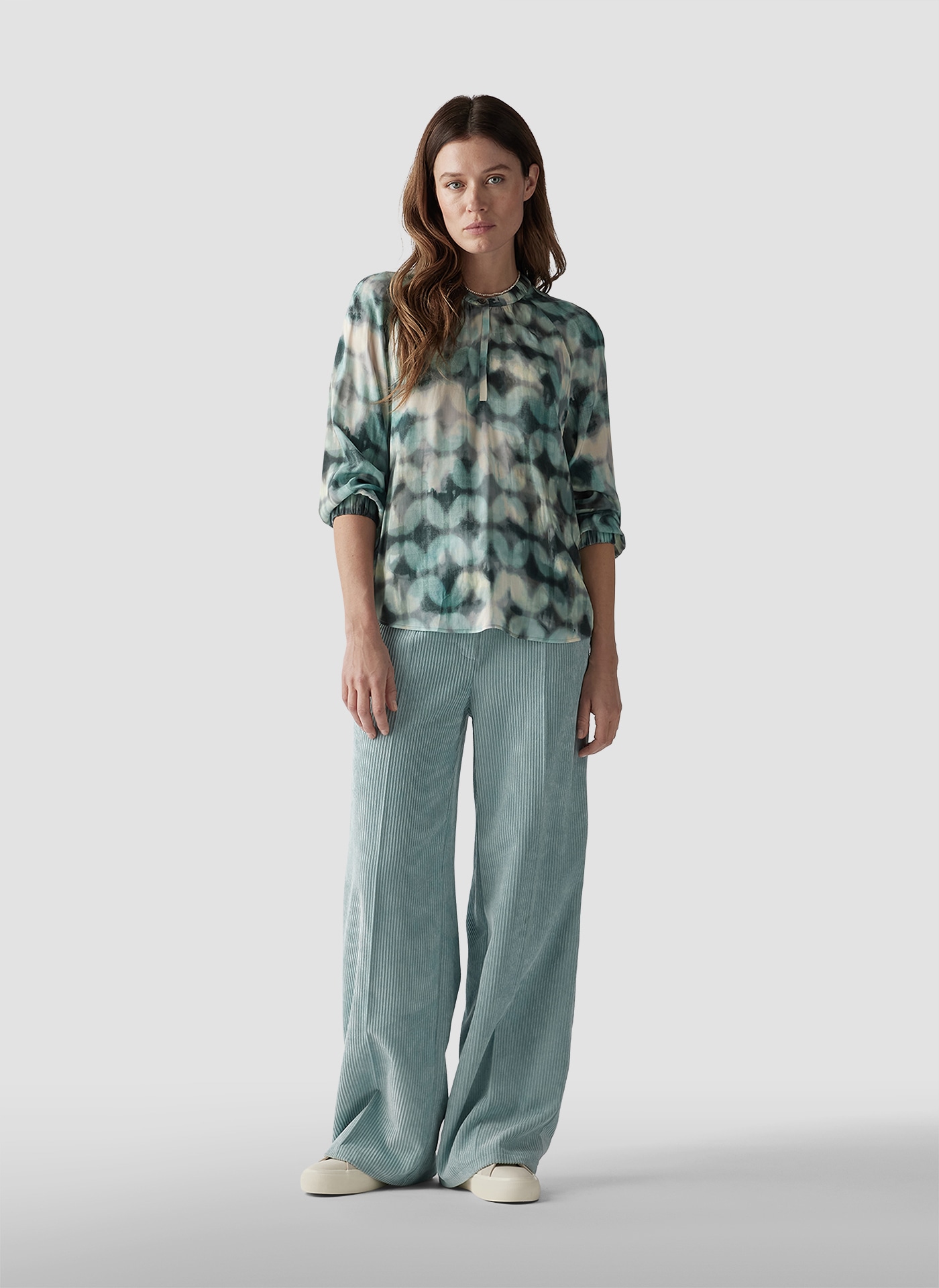 LeComte Klassische Bluse »LeComte Elegante Bluse mit Aquarell-Design und Schlitzdetail«