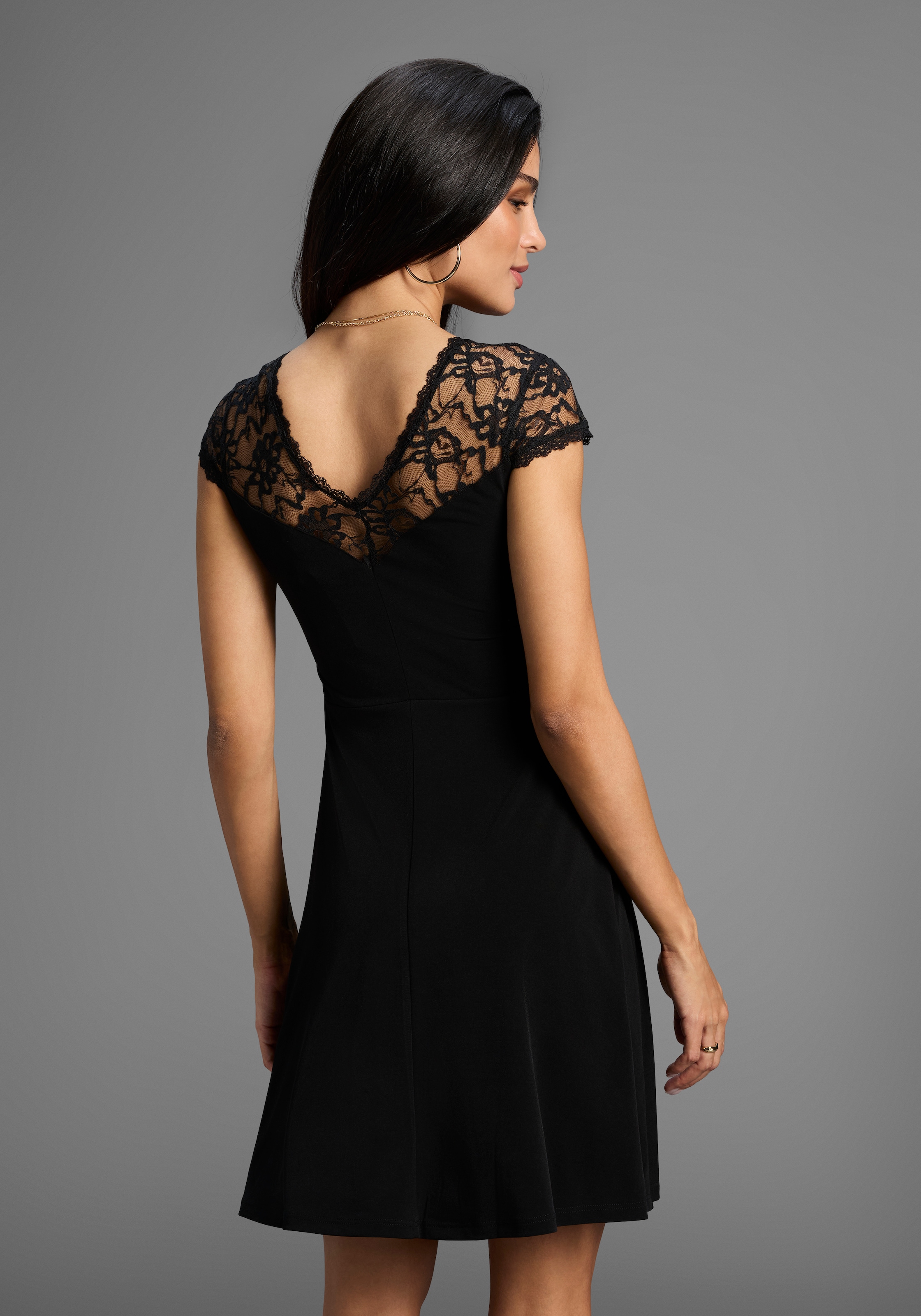 Melrose Sommerkleid, für festliche Anlässe, kurzes Kleid, romantischer Stil, Spitze