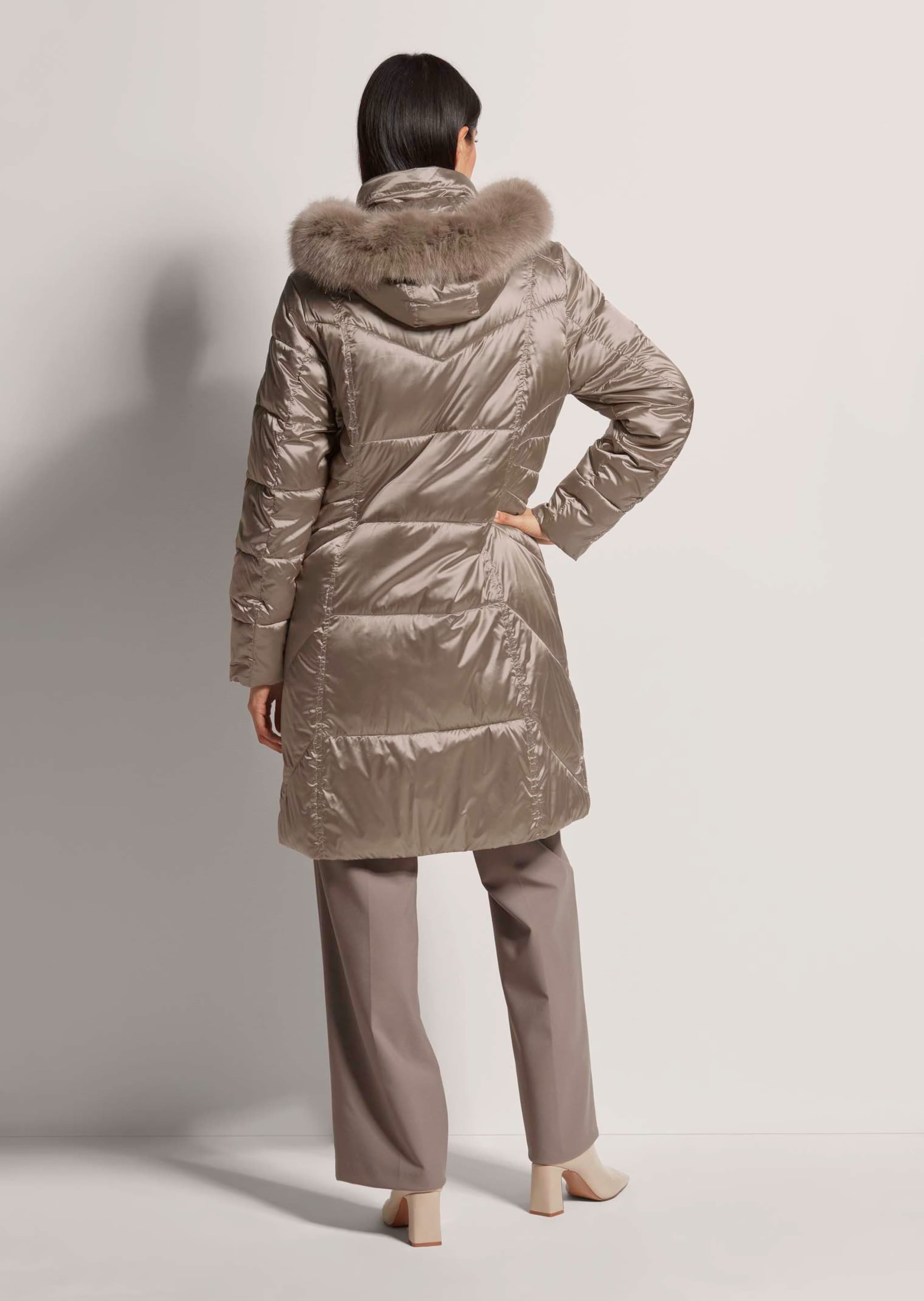 MADELEINE Steppjacke »Steppjacke Lange Kapuzen-Jacke mit Webpelz«