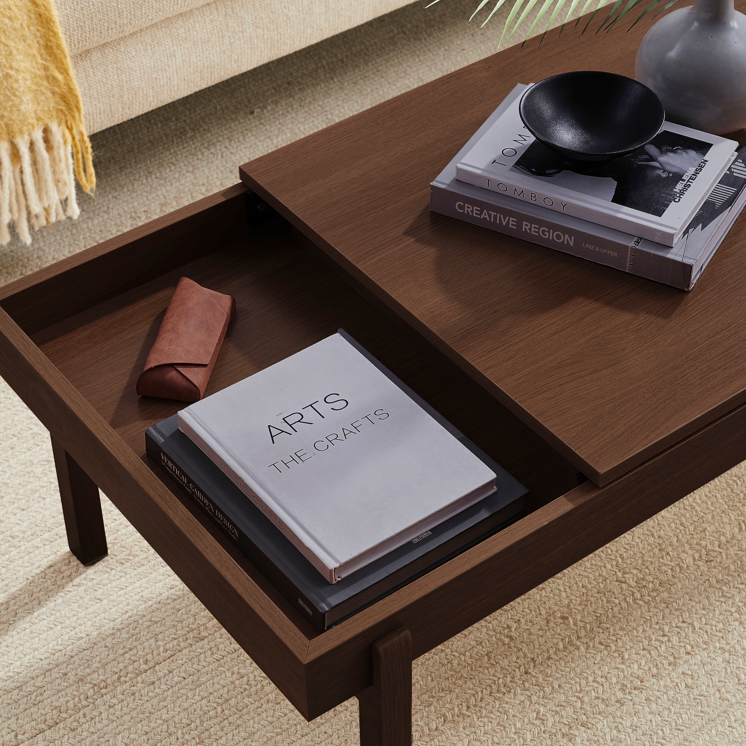 OTTO home Couchtisch »Norwin« Melaminoberfläche und robustes Gestell aus Eschenholz