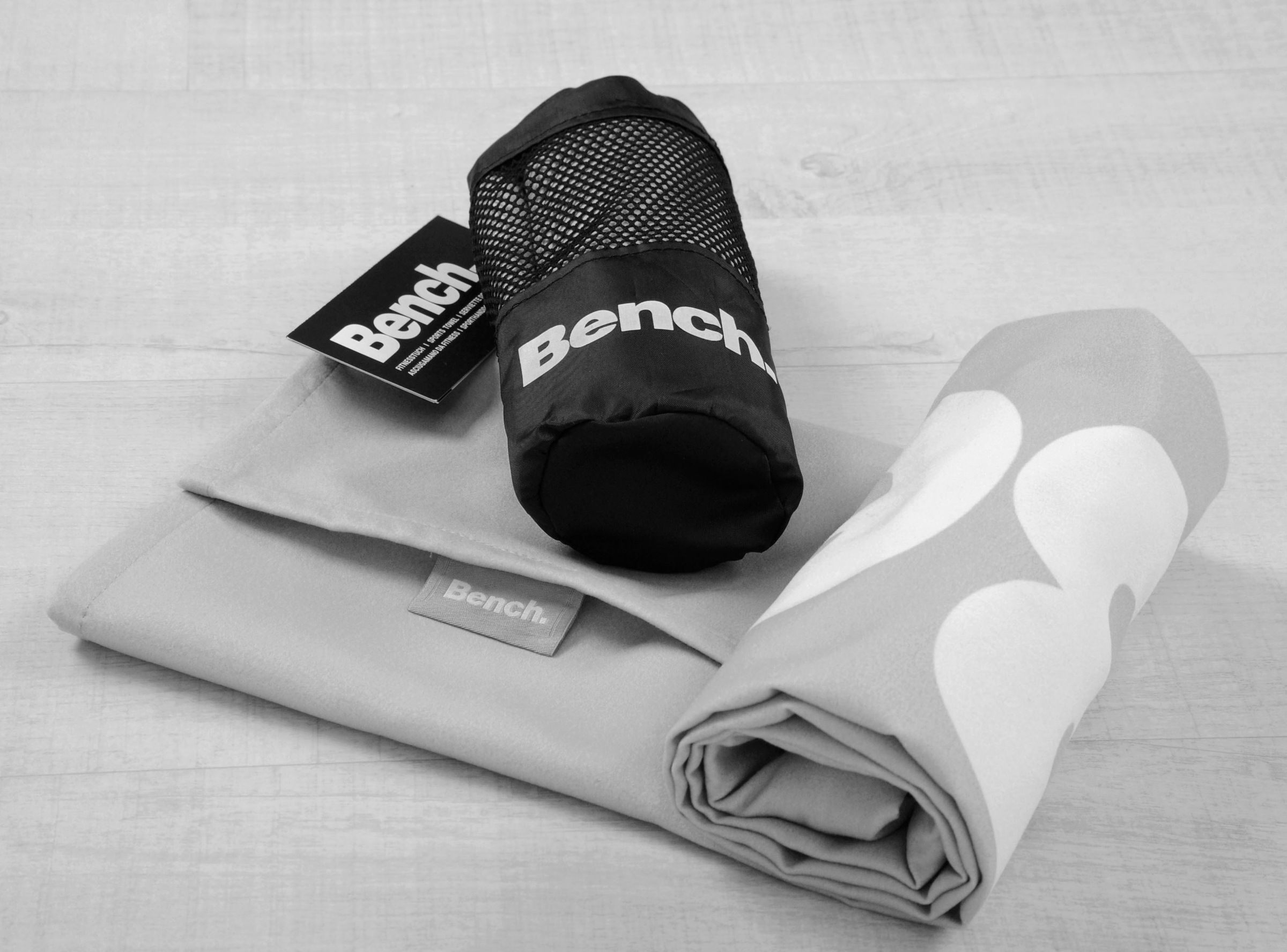 Bench. Sporthandtuch "Bench" Bench Fitnesstuch / Sports Towel mit Überschla günstig online kaufen