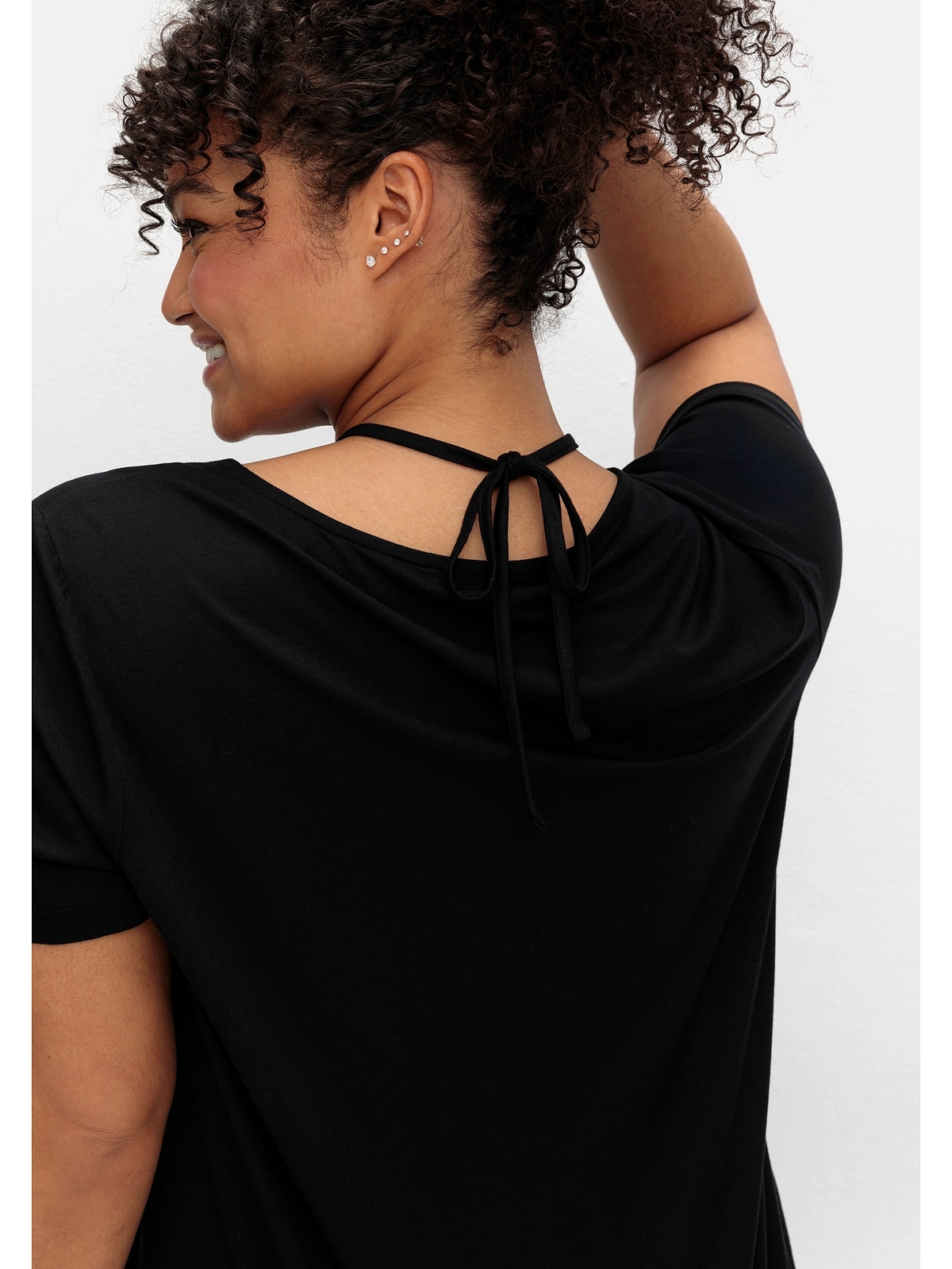 sheego by Joe Browns T-Shirt »Große Größen«, mit Neckholder-Bindeband