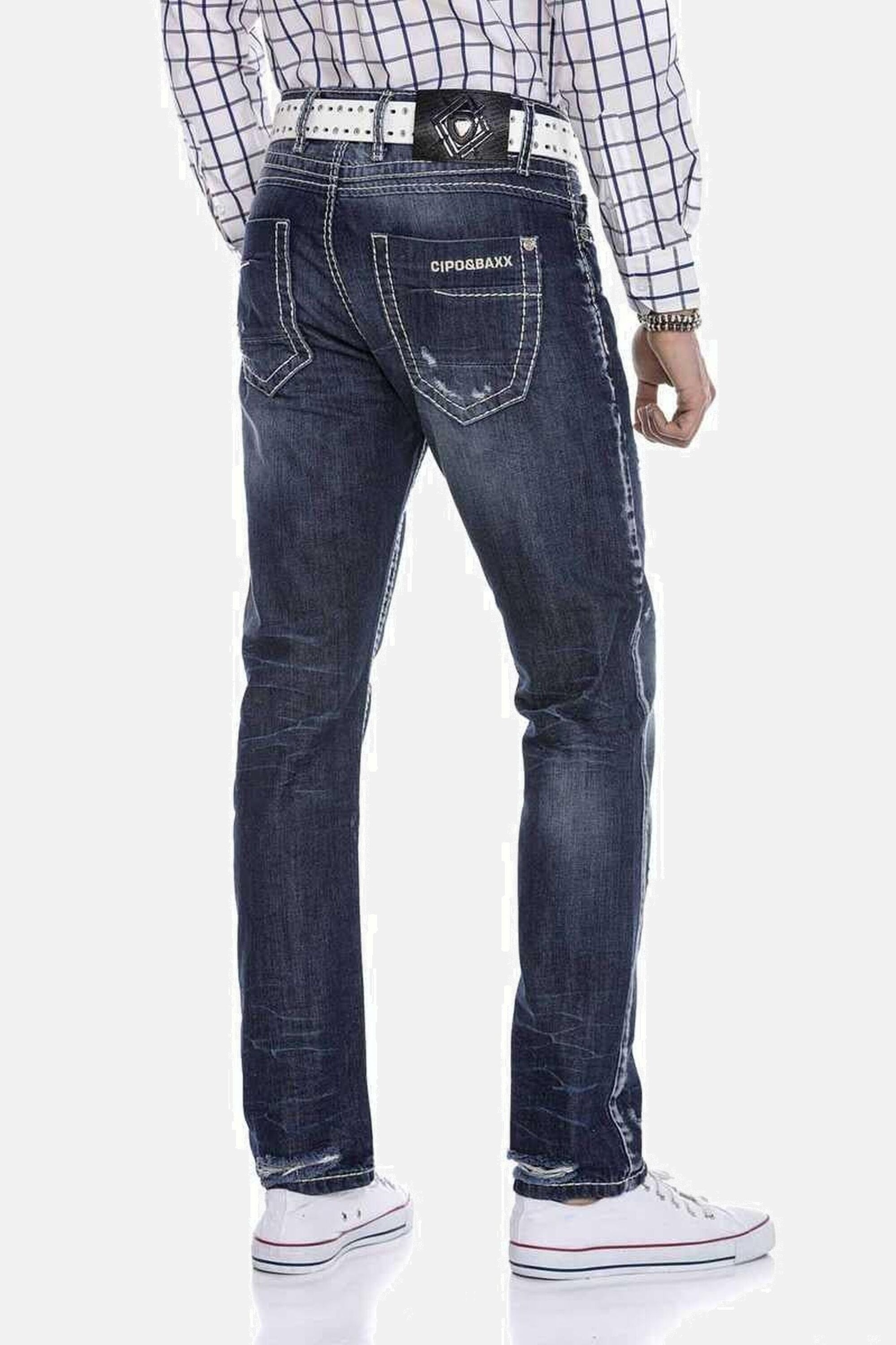 Cipo & Baxx Regular-fit-Jeans »DENIM«, bequeme Jeans mit stylischen Used-Elementen, CD606