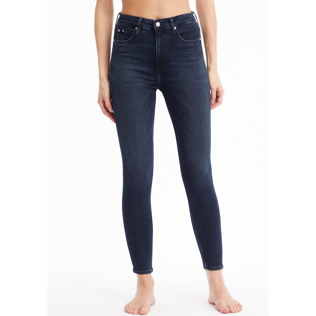 Calvin Klein Jeans Skinny-fit-Jeans »HIGH RISE SUPER SKINNY ANKLE« mit Calvin Klein Leder-Brandlabel hinten am Bund