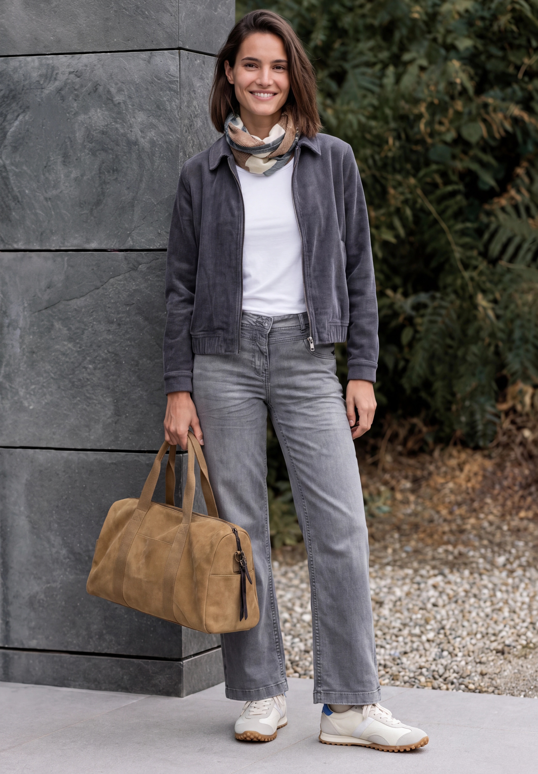 Cecil Loop aus softem Materialmix