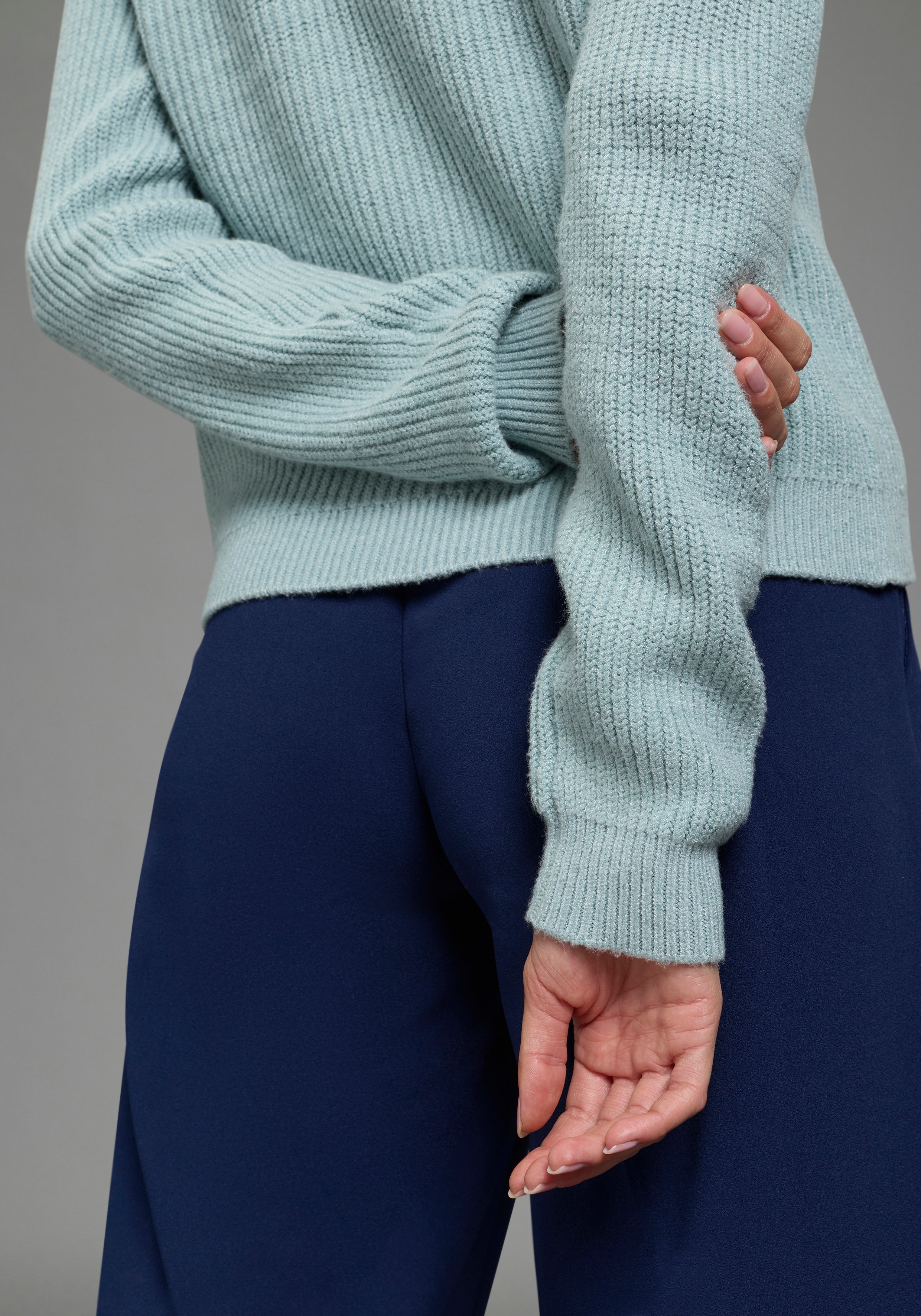 Thumbnail - Laura Scott Strickjacke Grobstrick - in modischer Kurzform