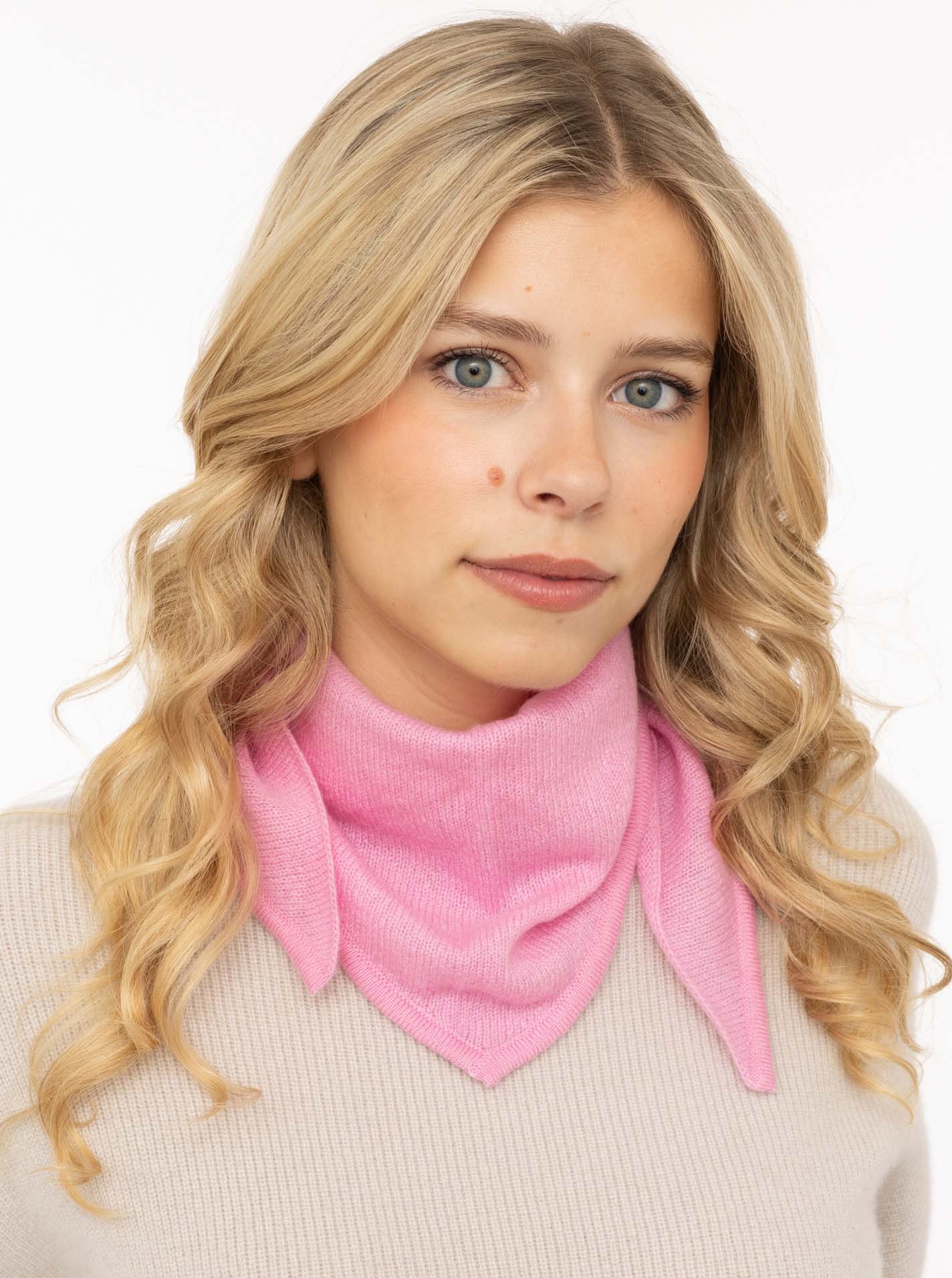 Zwillingsherz Strickschal »"100% Cashmere Halstuch"« dreieckige Form, weicher Tragekomfort,...