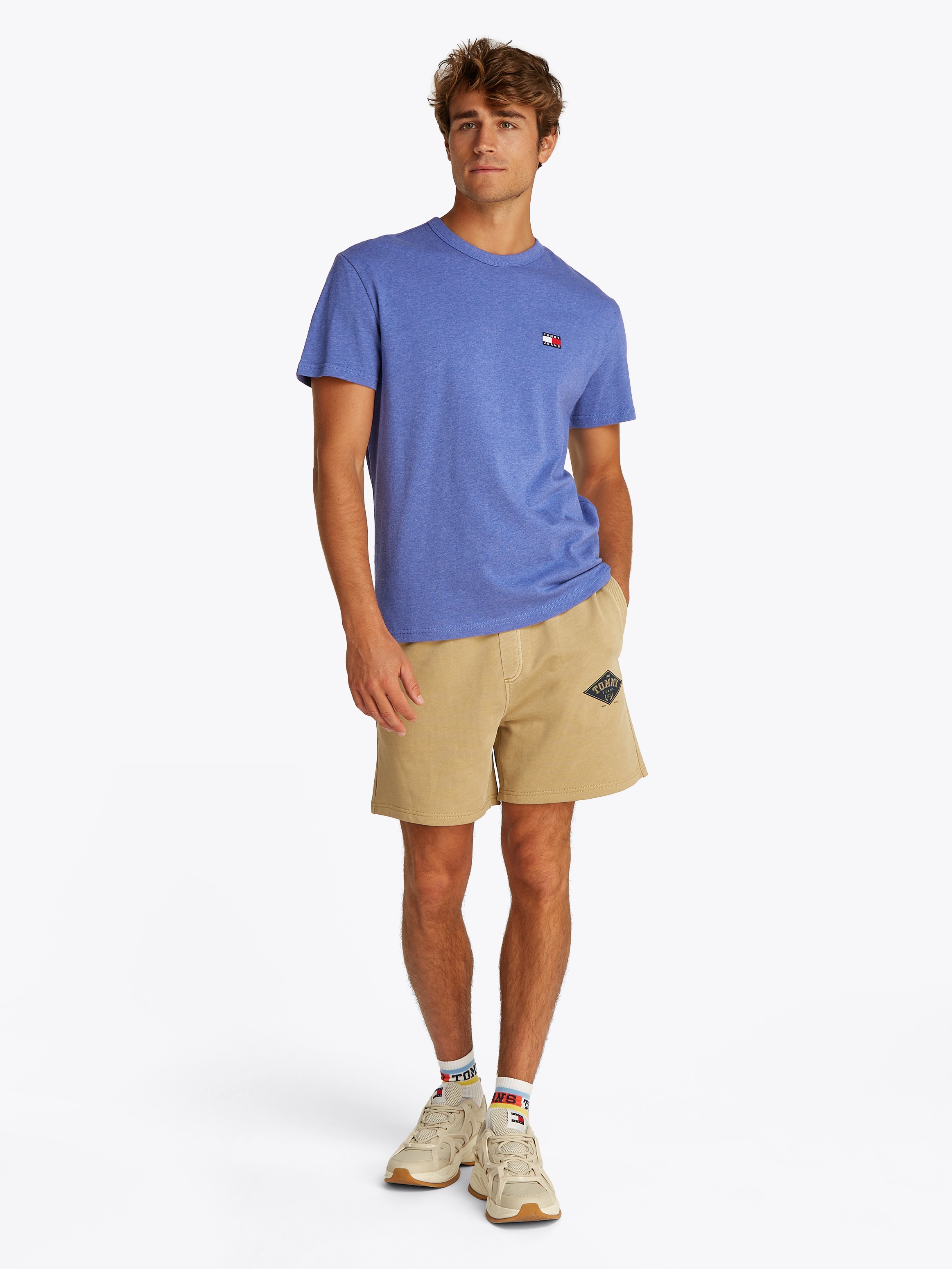 Tommy Jeans T-Shirt »TJM REG BADGE TEE EXT«, mit Logostickerei