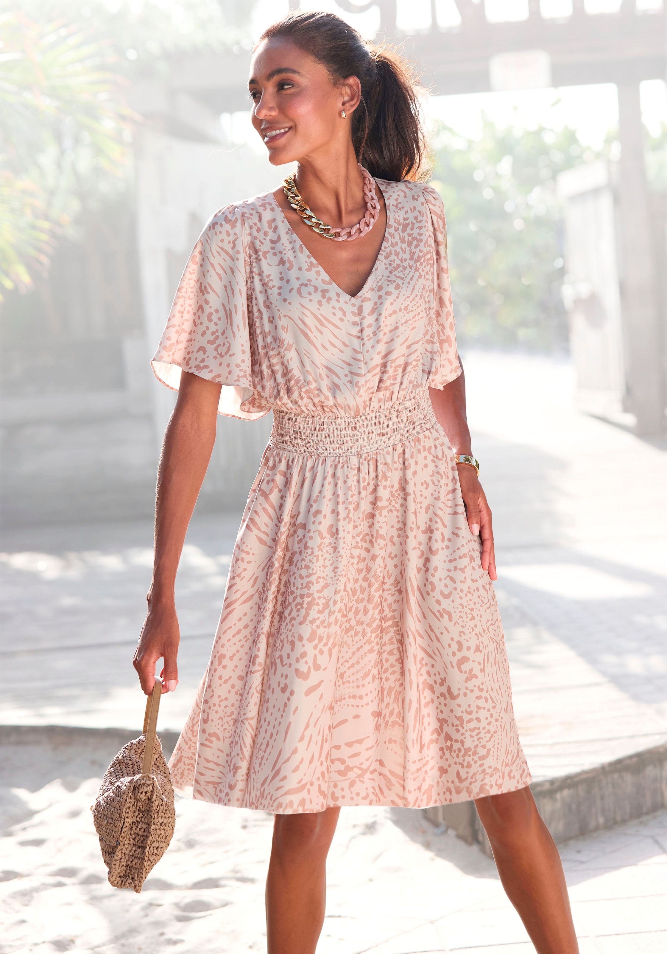 LASCANA Sommerkleid, mit Animalprint und Fledermausärmeln, Satinoptik, eleg günstig online kaufen