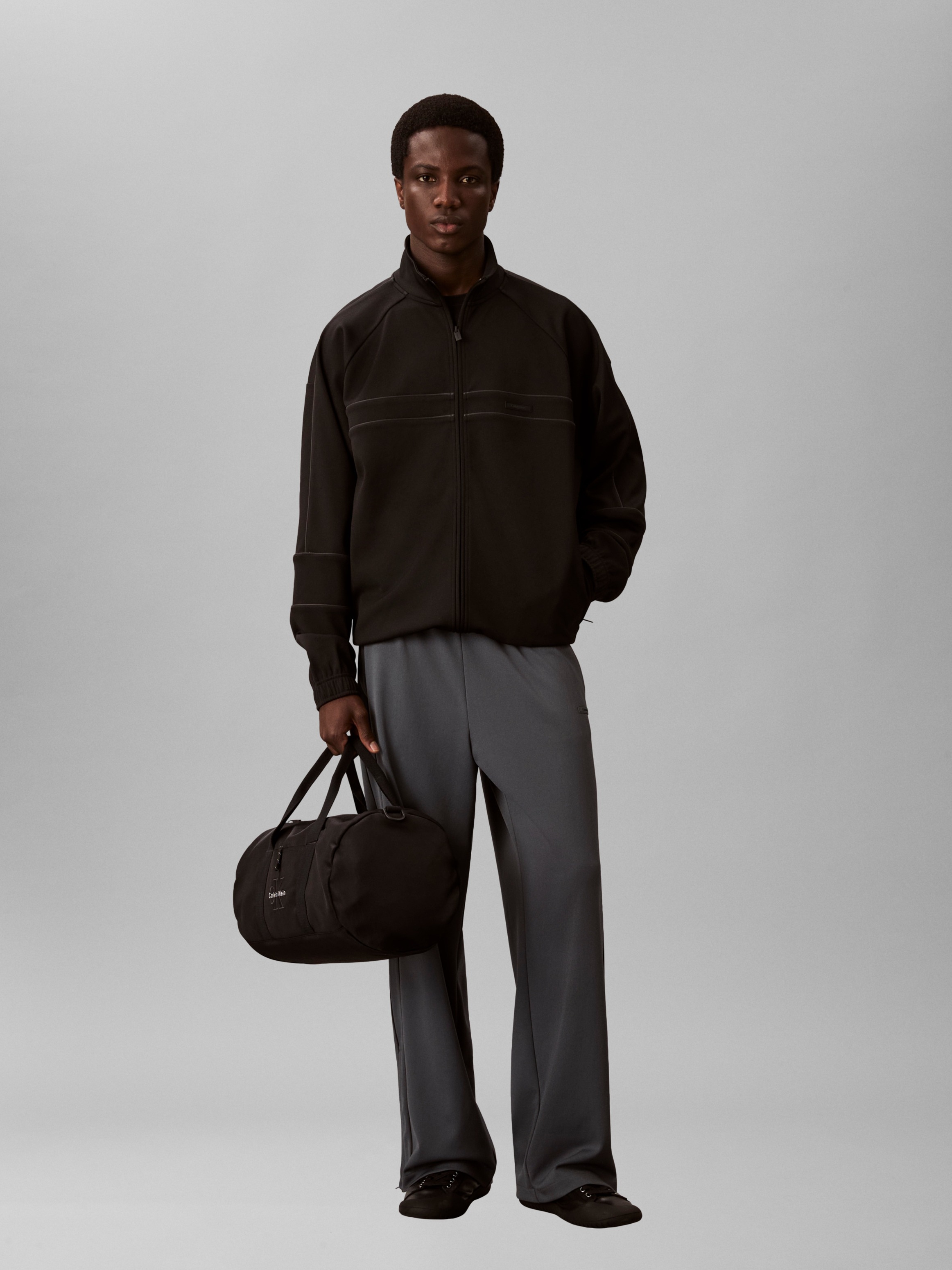 Calvin Klein Weekender »BOLD WEEKENDER« Reisetasche, große Umhängetasche, Fitnesstasche mit CK-Logo