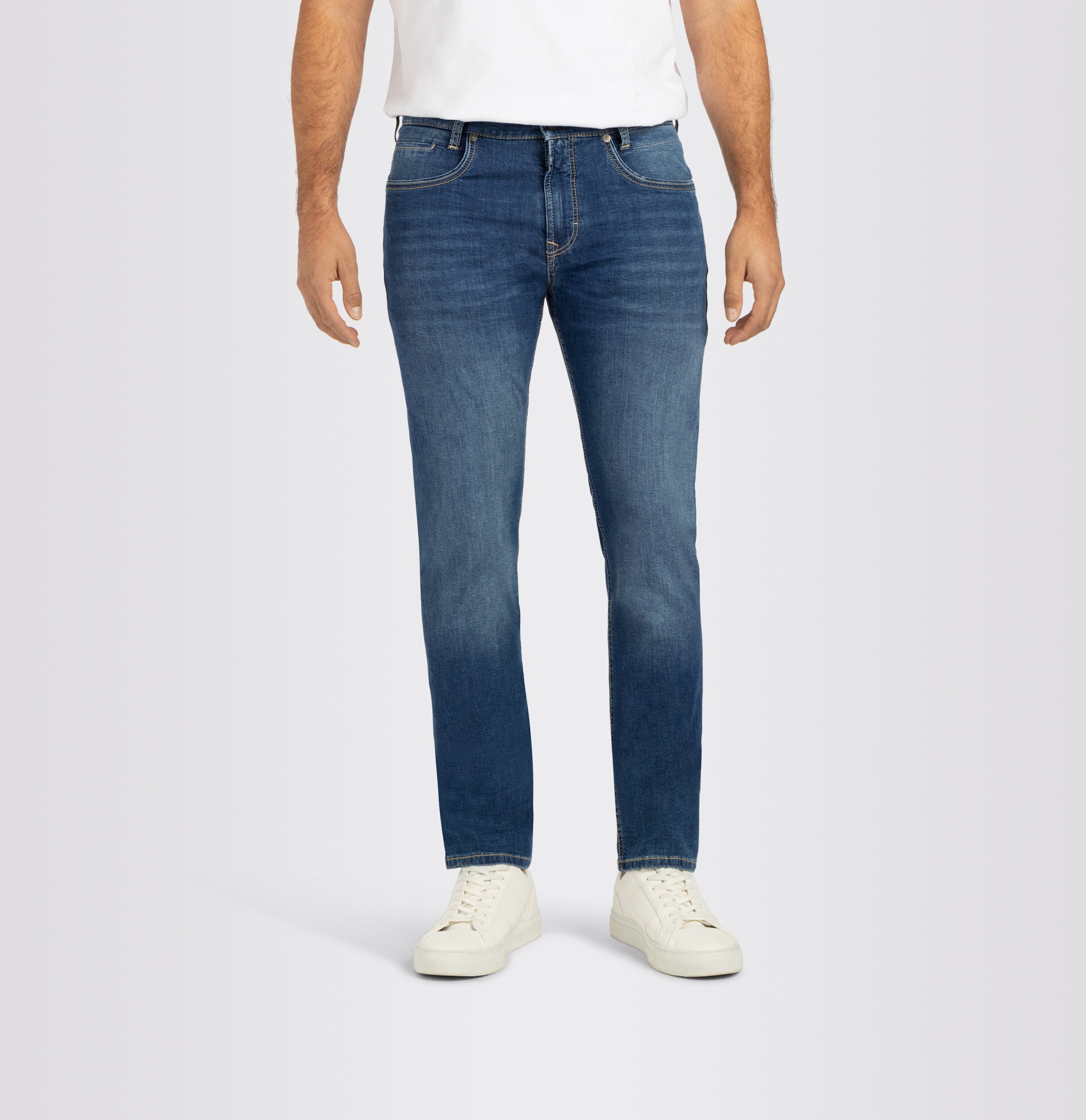 MAC Slim-fit-Jeans »Arne-Pipe light«, schmaler figurbetonender Schnitt