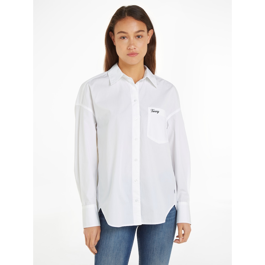 Tommy Jeans Curve Shirtbluse »TJW SP OVR SCRIPT SHIRT EXT«, Große Größen