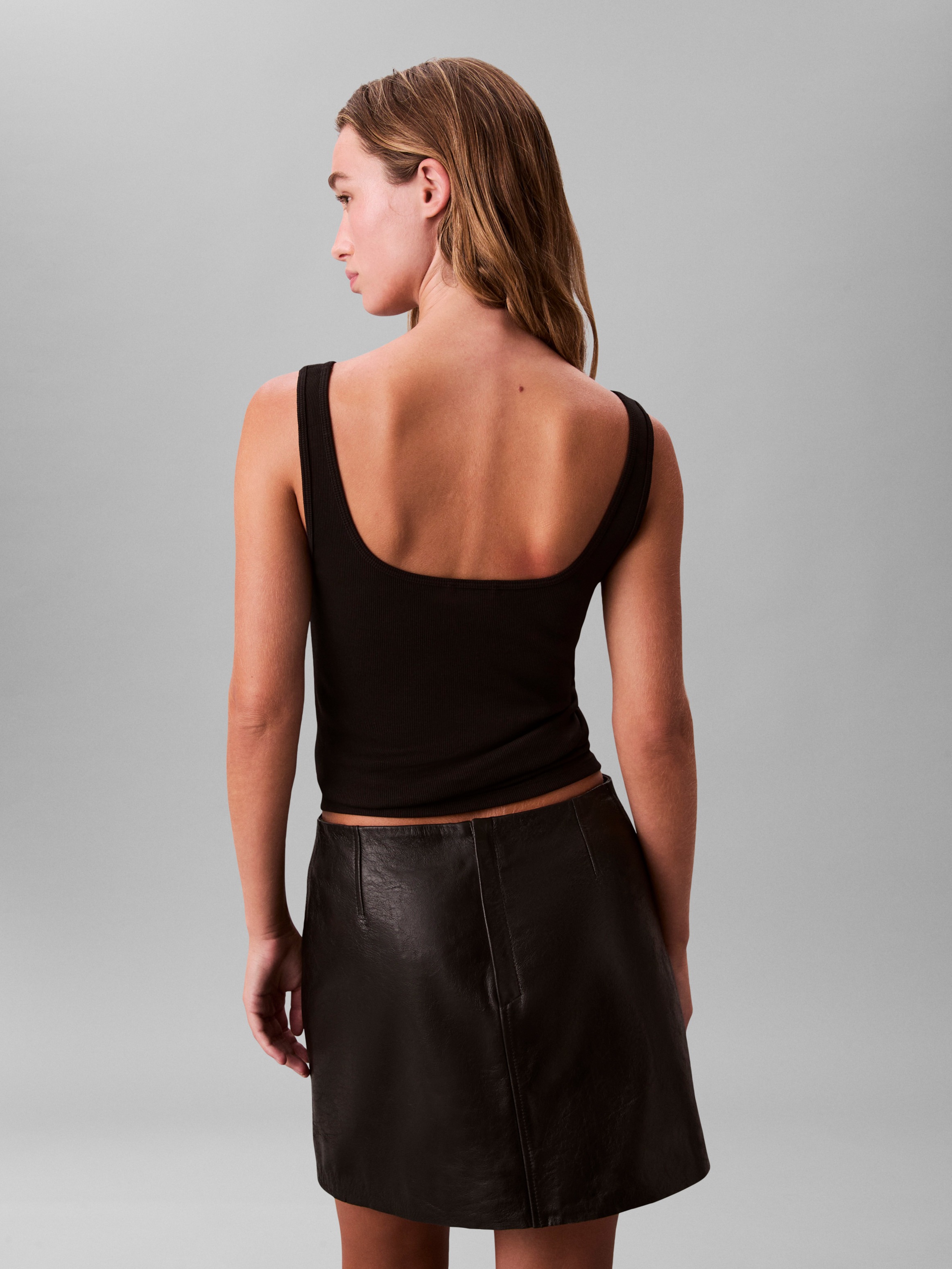 Thumbnail - Calvin Klein Jeans Tanktop "MONOGRAM SCOOP NK RIB TANK TOP" Mit Rundhalsausschnitt, regular fit