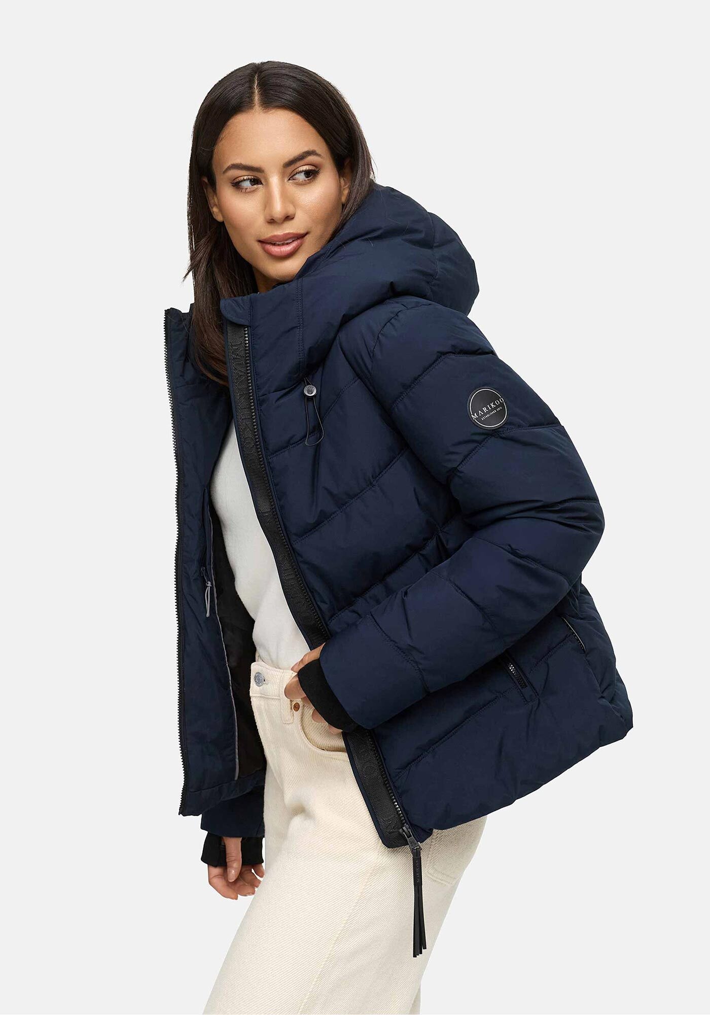 Marikoo Winterjacke »Yukanii«, Ärmelbündchen mit Daumenloch