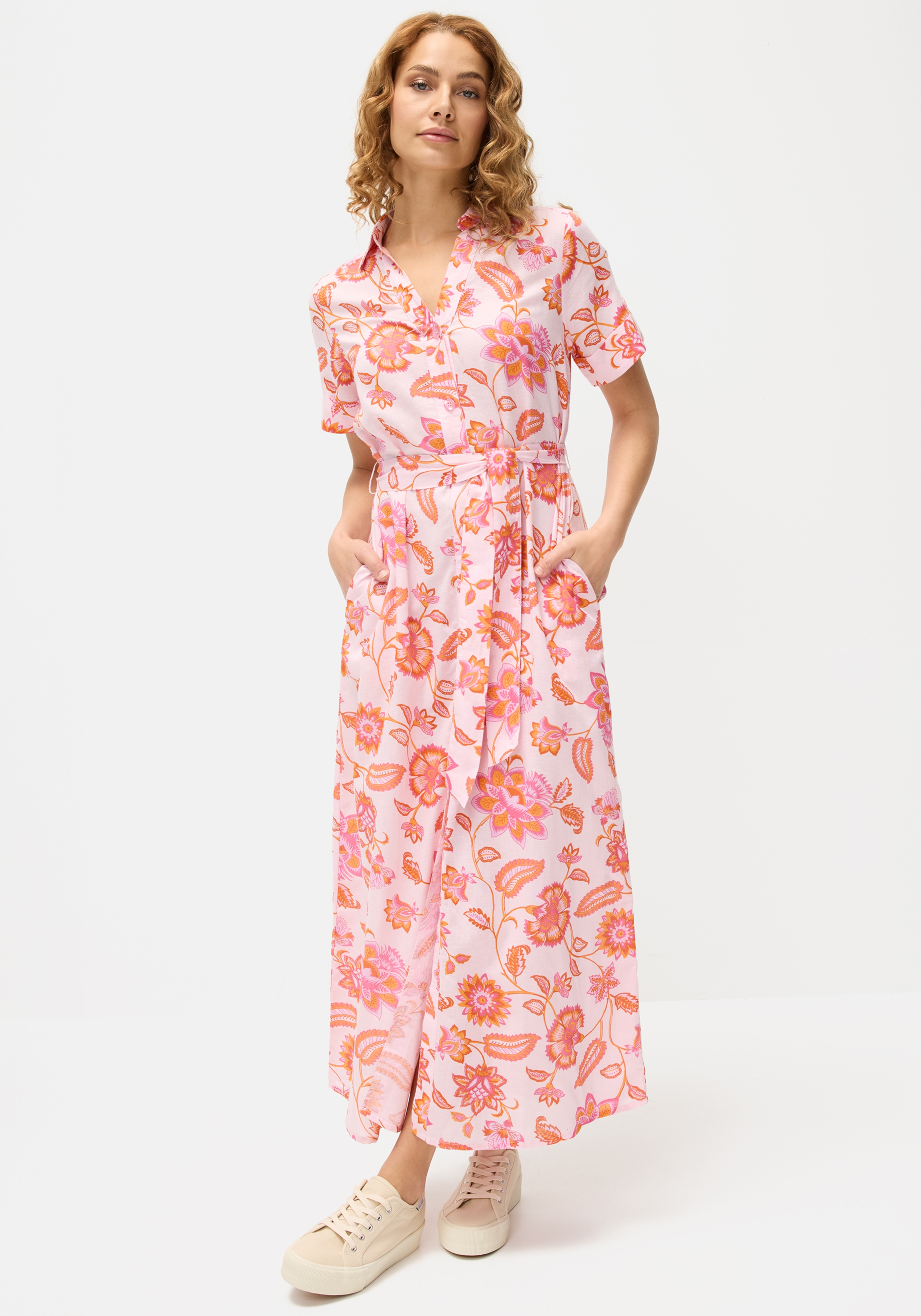 LASCANA Hemdblusenkleid "aus Webware mit Leinenanteil und Alloverdruck" Seitennahttaschen Webkleid mit Blumendruck, Sommerkleid, Druckkleid mit kurzen Ärmeln