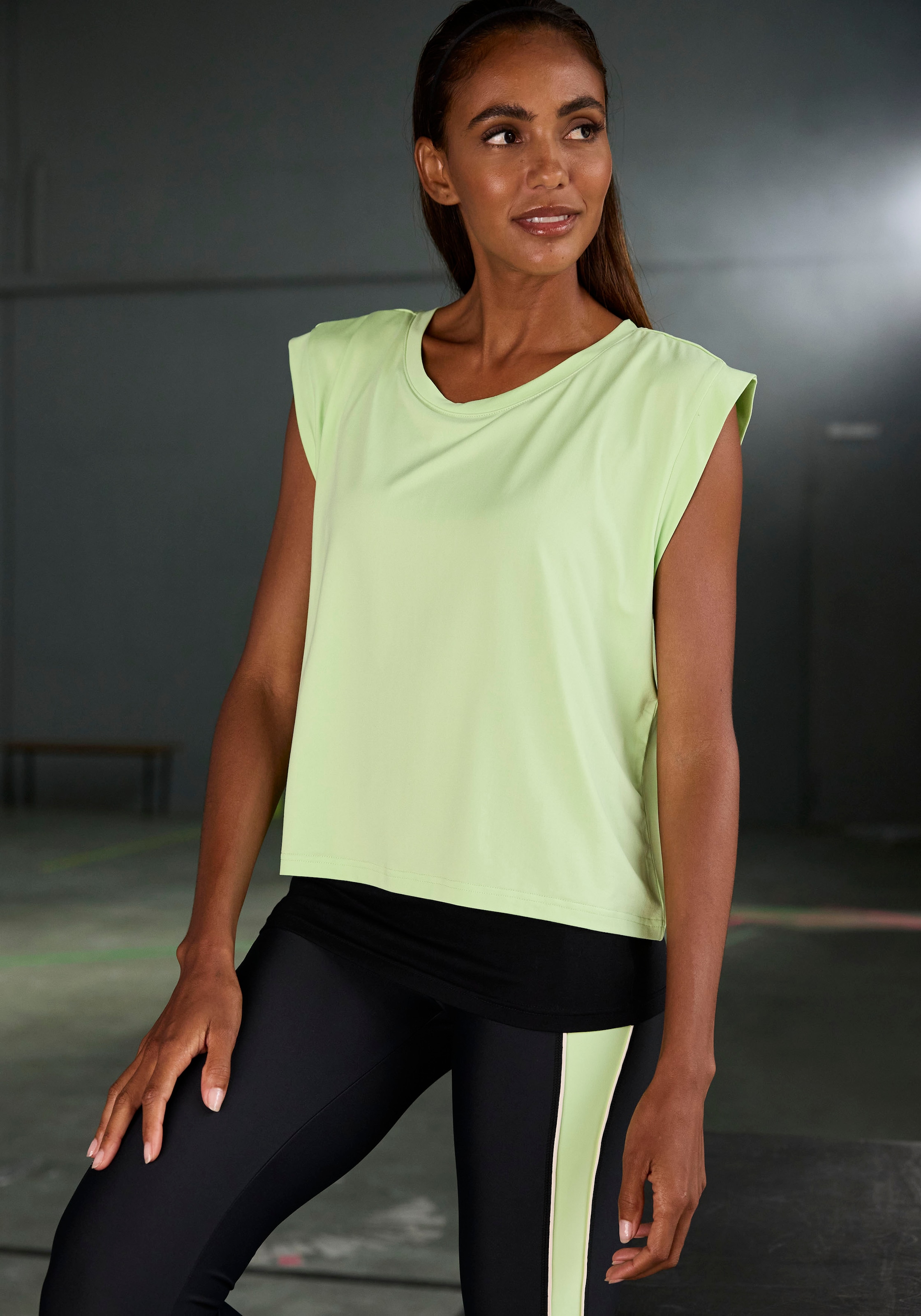 »-Sportshirt«, ACTIVE Look online im doppellagigen bestellen 2-in-1-Shirt BAUR | LASCANA