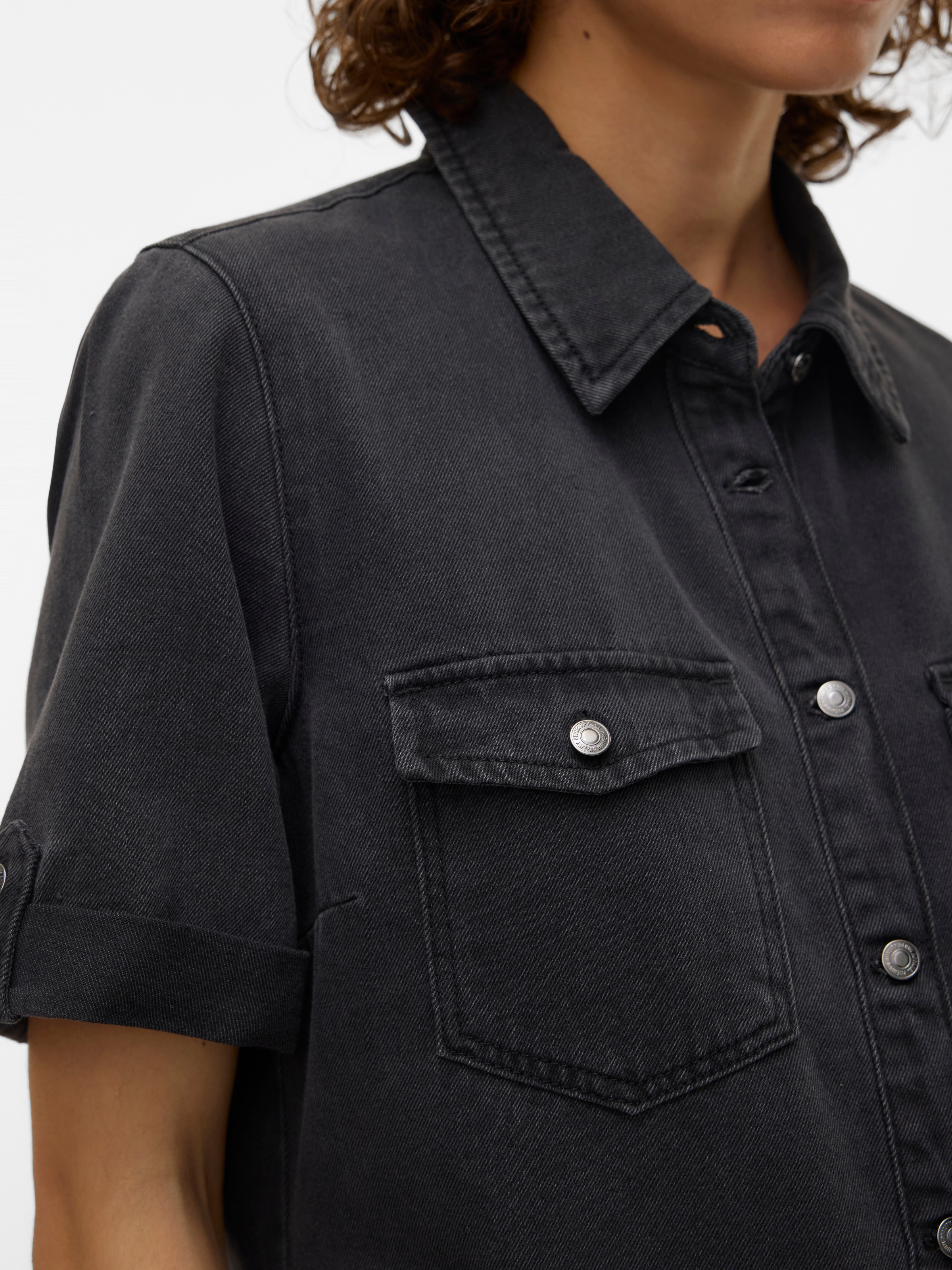 Vero Moda Jeanskleid "VMJENNIE SS SHORT DENIM DRESS NOOS" Brusttaschen günstig online kaufen