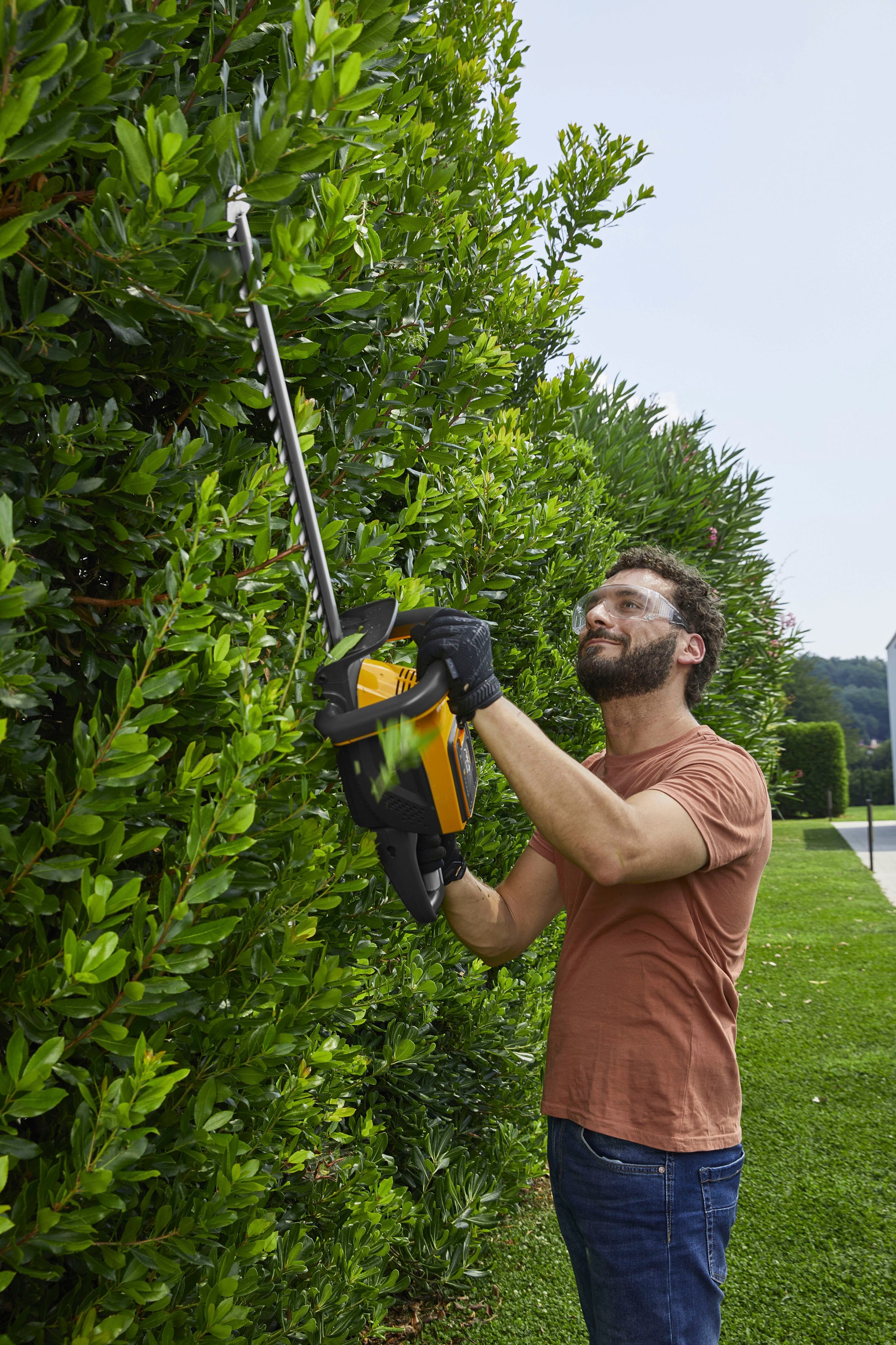 STIGA GARDEN Akku-Heckenschere "HT 500e" (Spar-Set, ) 51 cm Schnittlänge, mit Akku 48V/2Ah und Ladegerät