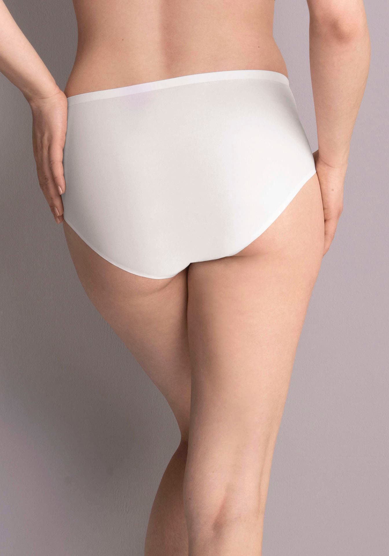 Anita since 1886 High-Waist-Slip »Essential High-Waist- Slip 3-er Pack«, (Packung, 3 St.), unsichtbar unter enger Kleidung, nahtlos, dehnbar