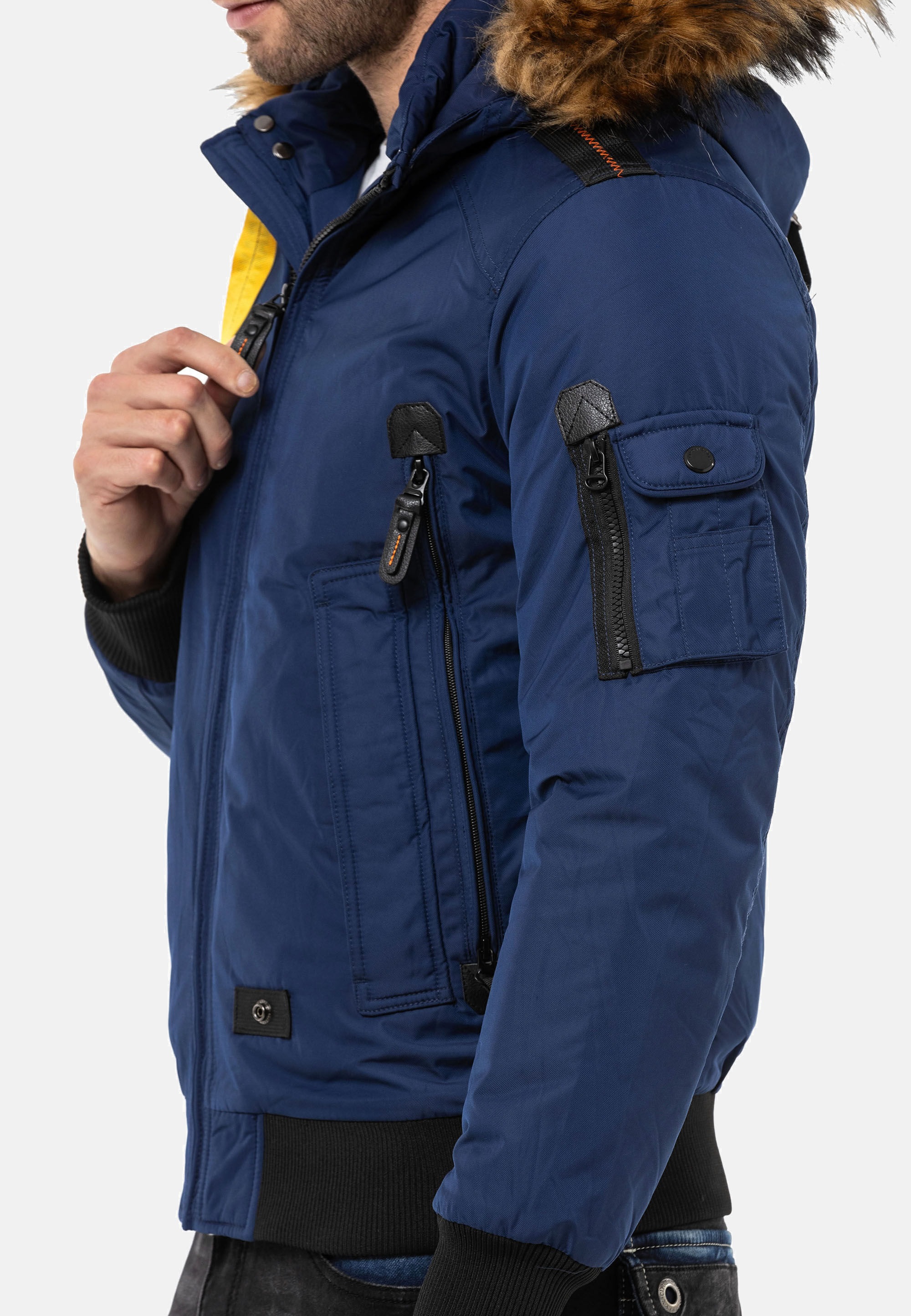 Cipo & Baxx Winterjacke »Jacke«, mit Kapuze, mit Kapuze und Kunstfellbesatz