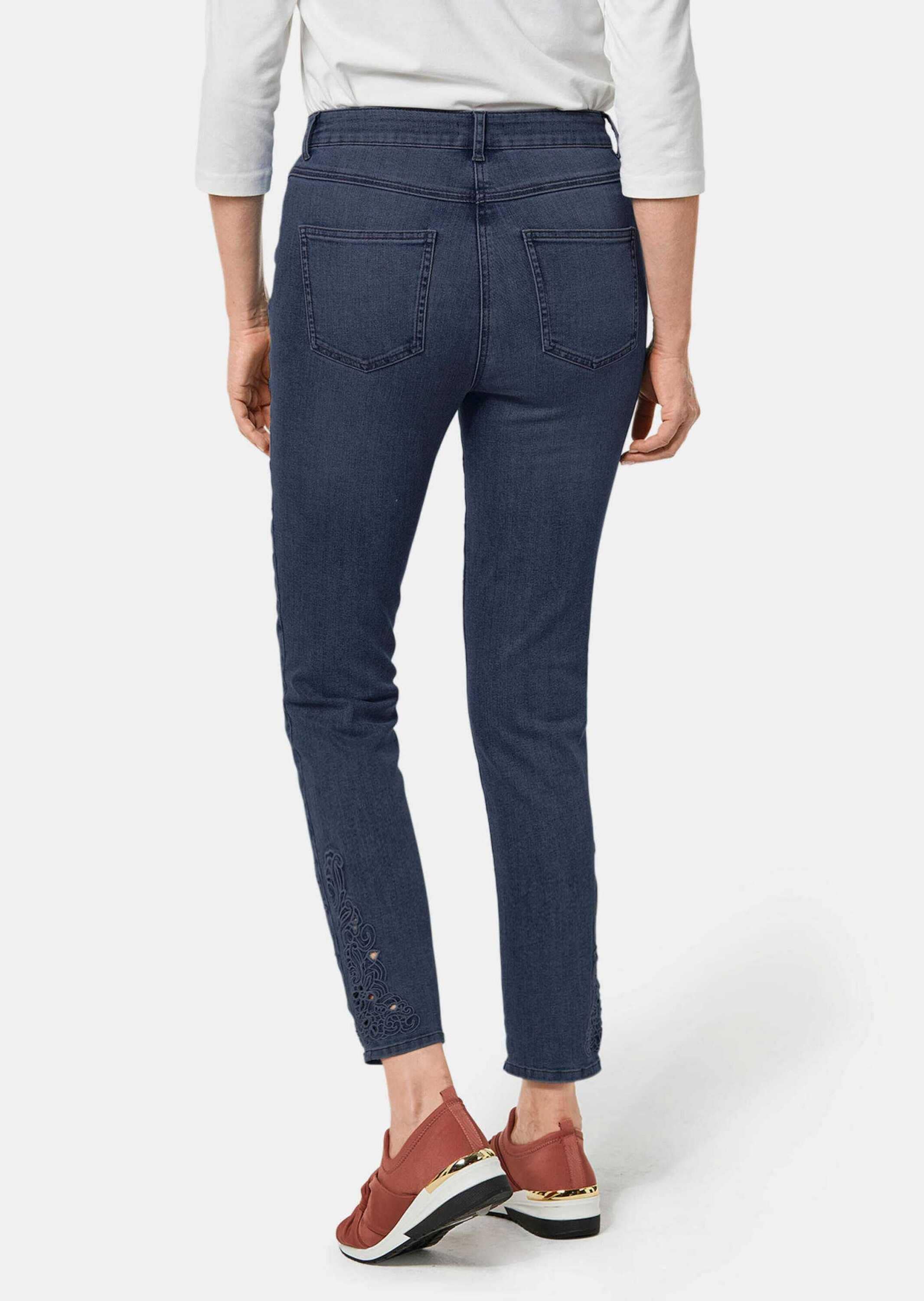 GOLDNER Regular-fit-Jeans »Hose Kurzgröße - Jeanshose mit Stickerei am Saum«