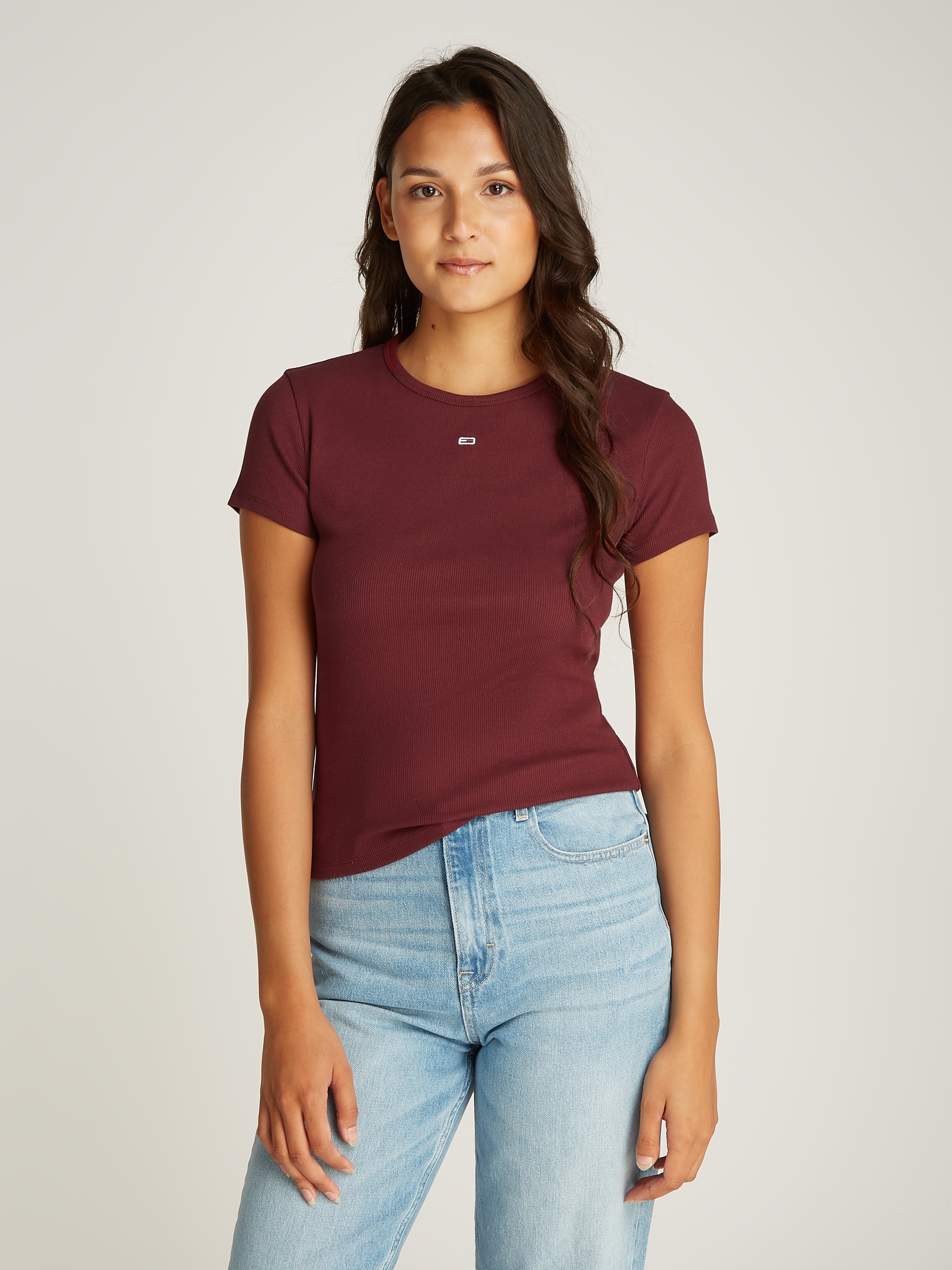 T-Shirt »TJW SLIM ESSENTIAL RIB SS«, mit Logostickerei