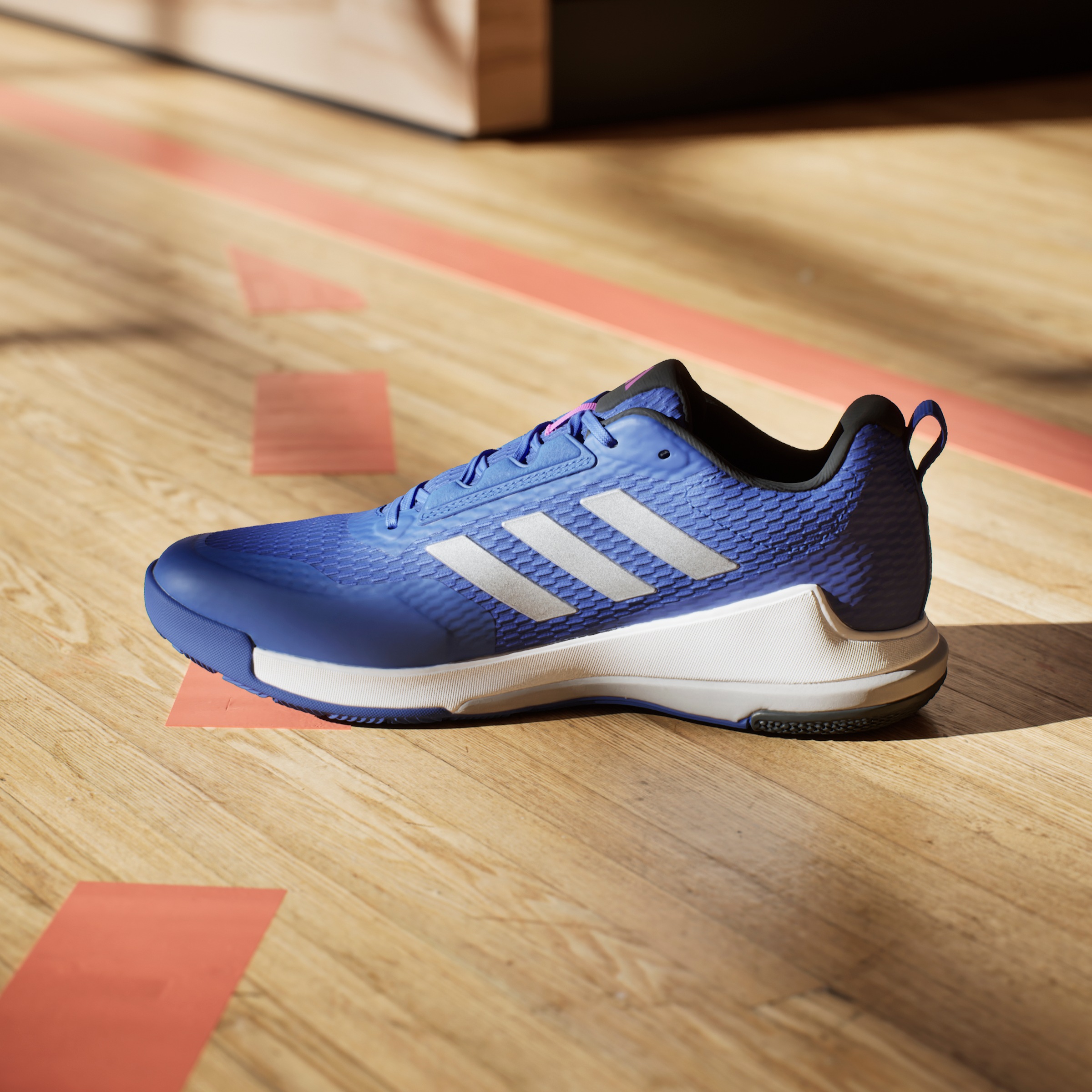 adidas Performance Hallenschuh »NOVAFLIGHT 2 INDOOR«, besonders geeignet für Volleyball