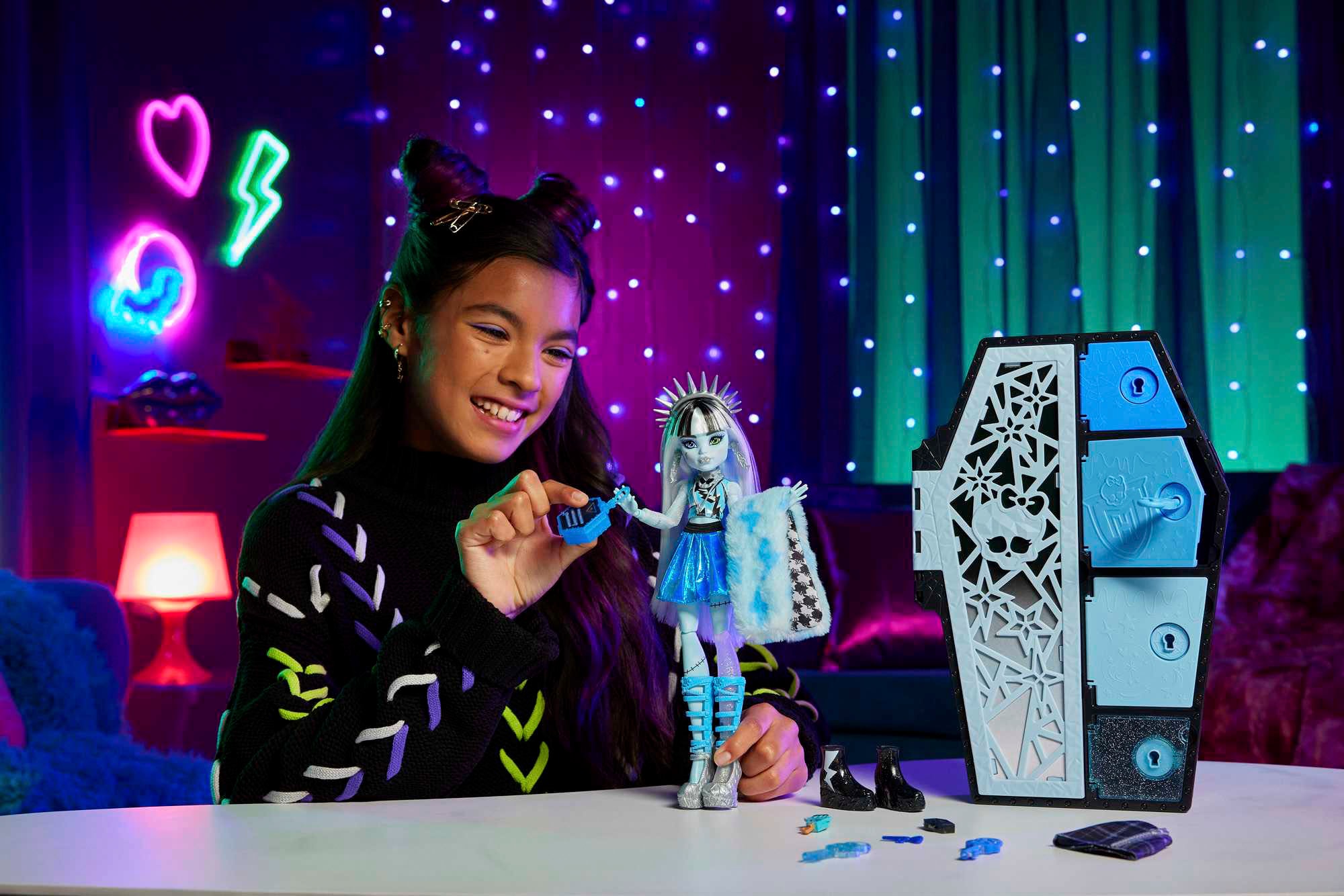 Mattel® Anziehpuppe »Monster High, Verborgene Schätze: Frankie Stein, Fearidescent-Serie«