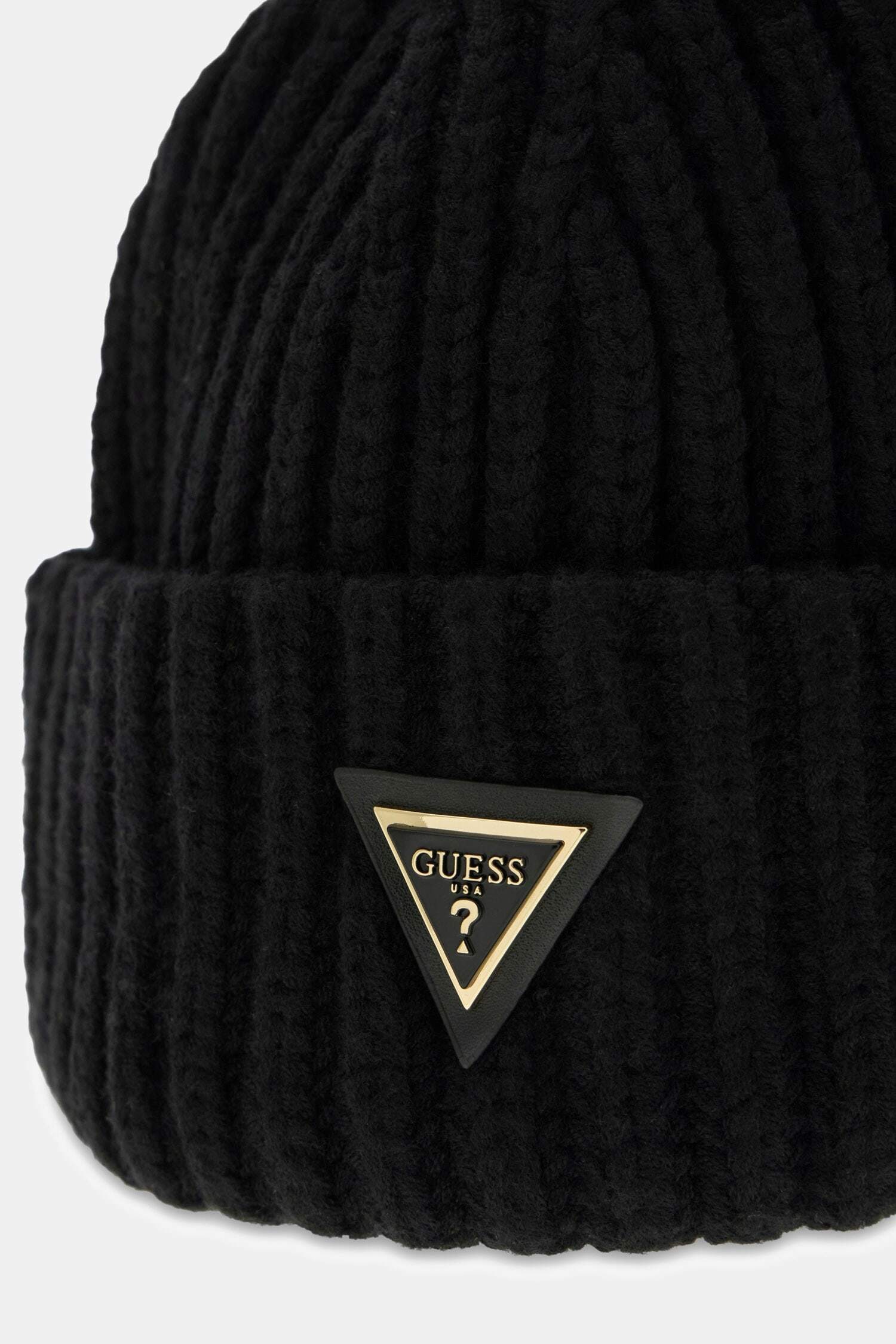 Guess Beanie »NOELLE II KNITTED BEANIE« mit Logo auf dem Umschlag
