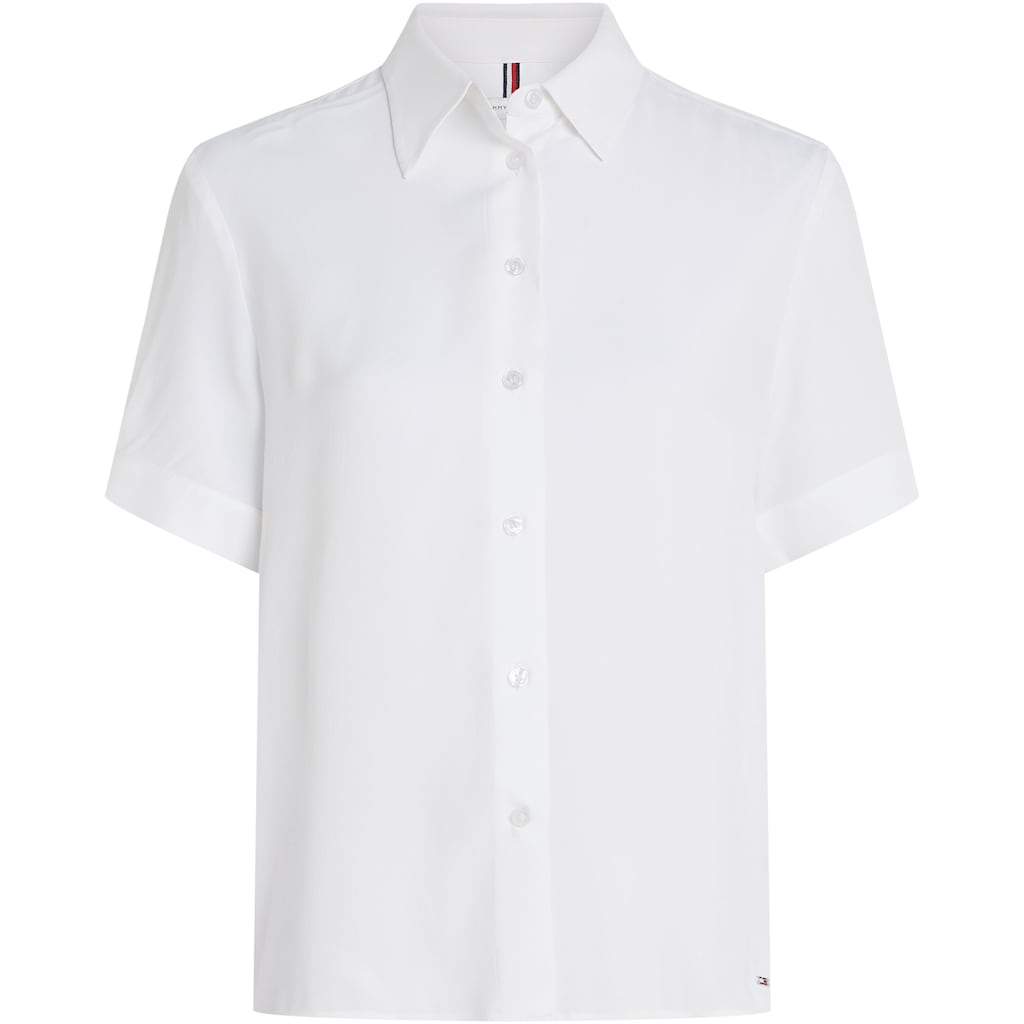 Tommy Hilfiger Kurzarmbluse »ESSENTIAL FLUID SS SHIRT«, mit Metalllabel