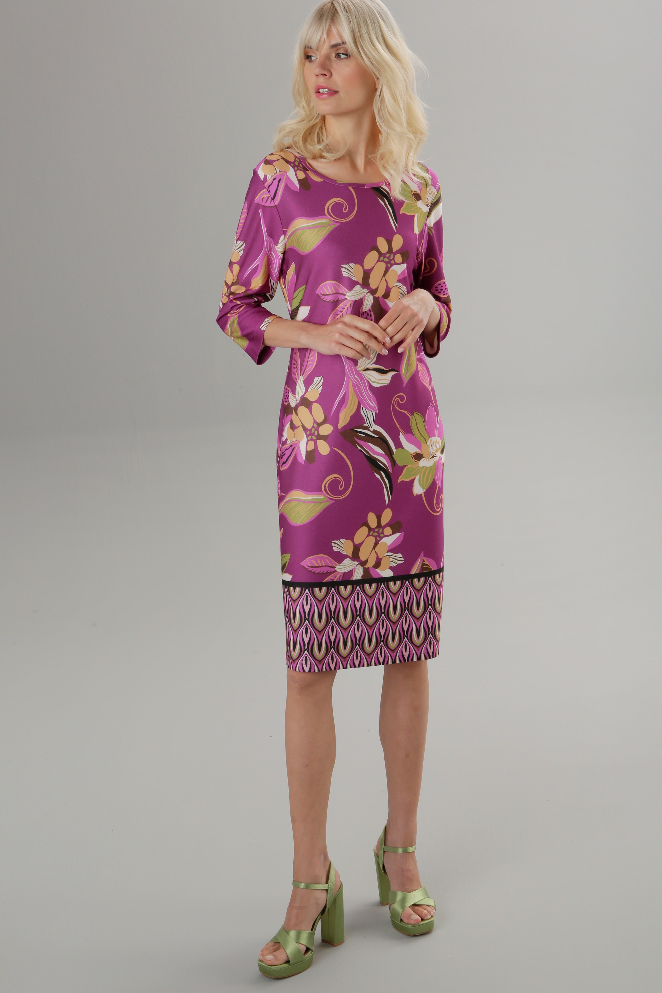 Aniston SELECTED Jerseykleid, mit aufgedruckter Bordüre im Retro-Muster
