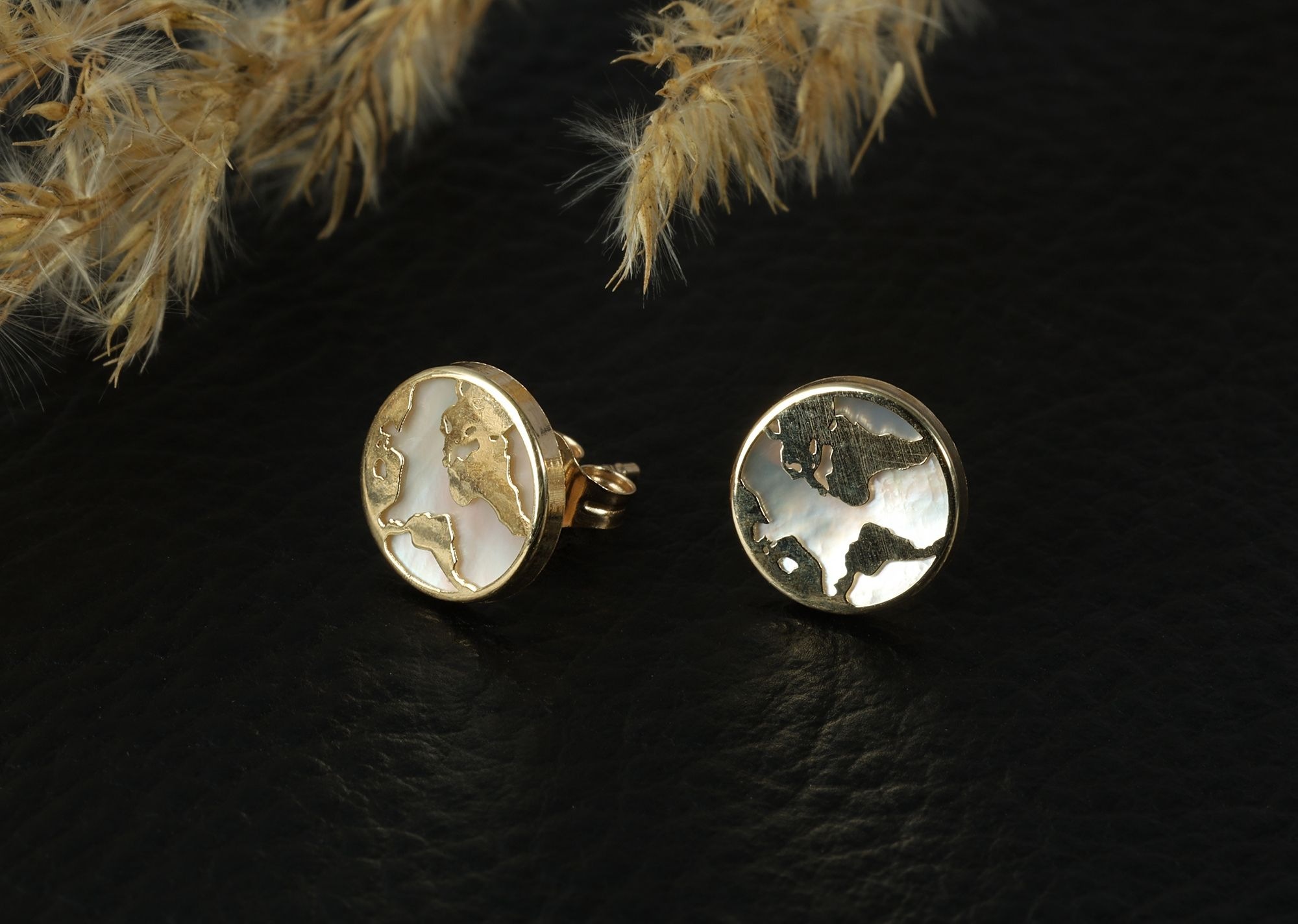 Adelia´s Paar Ohrhänger »Damen Ohrringe – Ohrstecker aus 333 Gold mit Perlmutt« Ideal zum Verschenken – schlicht und stilvoll