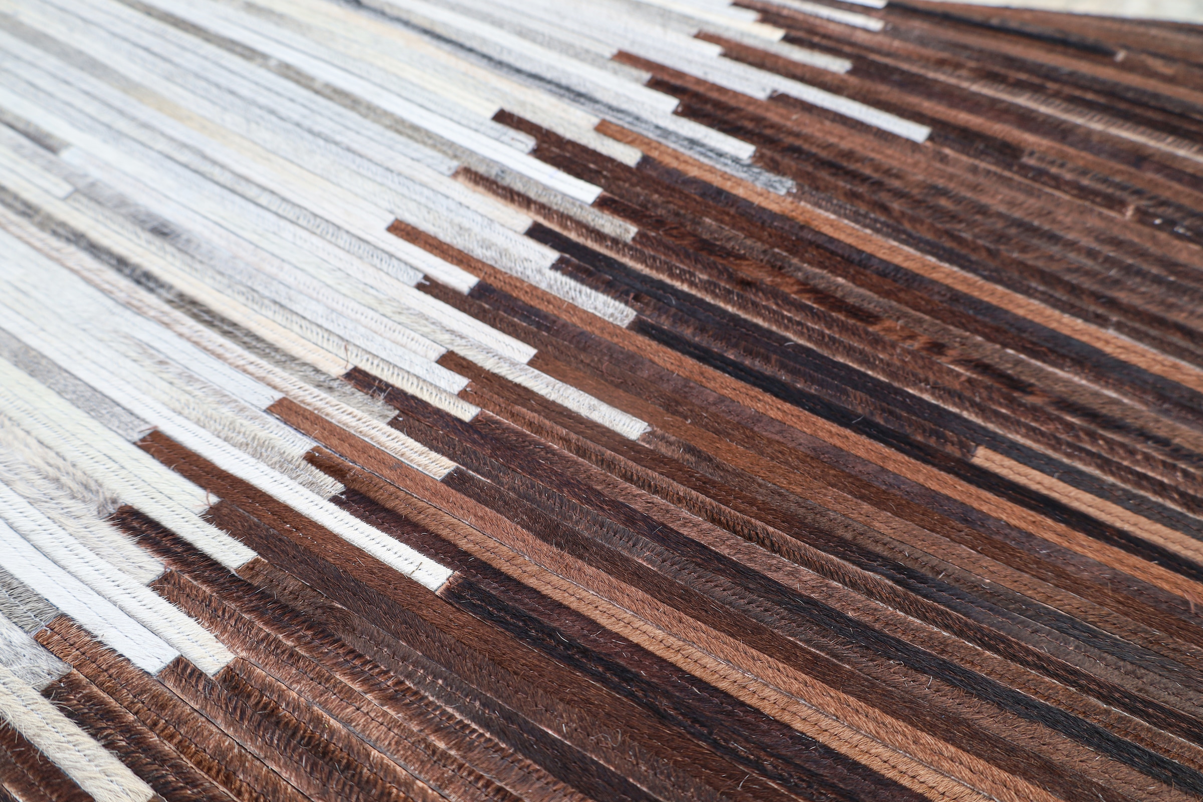 Myflair Möbel & Accessoires Fellteppich »Urban Hide, echtes Rinderfell« rechteckig 10 mm Höhe handgenäht, Naturprodukt, natürliche Struktur & Premium-Look