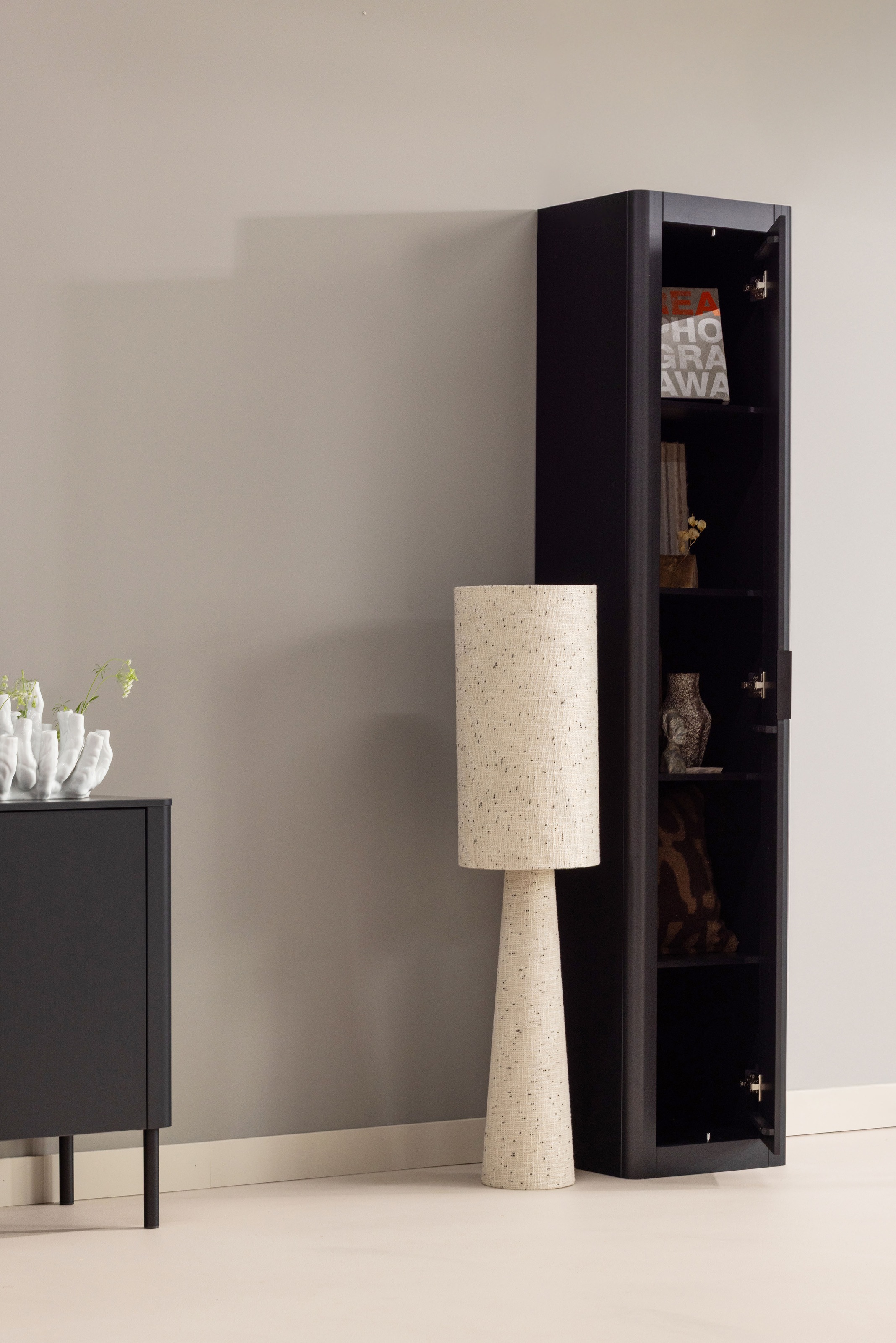WOOOD Mehrzweckschrank »Gunnar FSC® Mix Kiefernholz mit sichtbare Maserung 45x39x217 cm« Tragkraft 30 kg pro Boden, Schutzlackiert, Wandbefestigung empfohlen