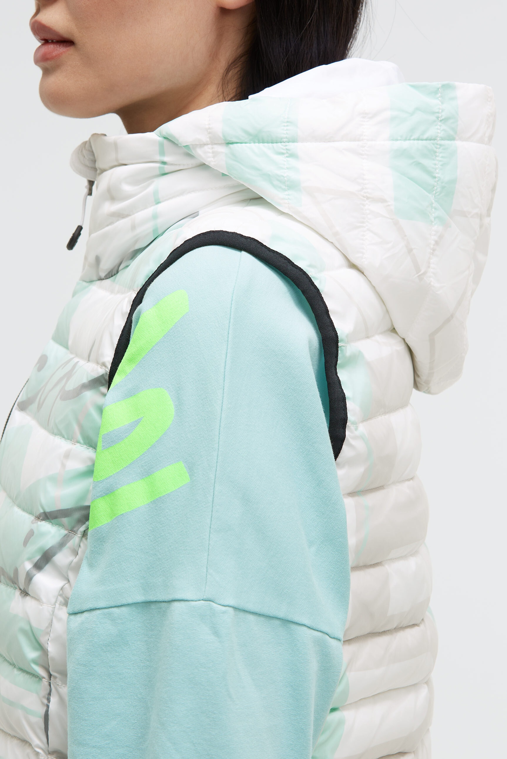 SOCCX Steppweste mit integrierter Kapuze im Stehkragen