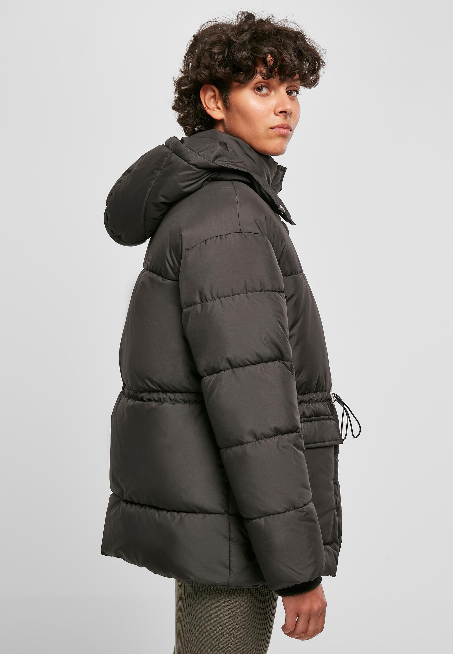 URBAN CLASSICS Winterjacke »Urban Classics Damen Ladies Waisted Puffer Jacket«, (1 St.), mit Kapuze