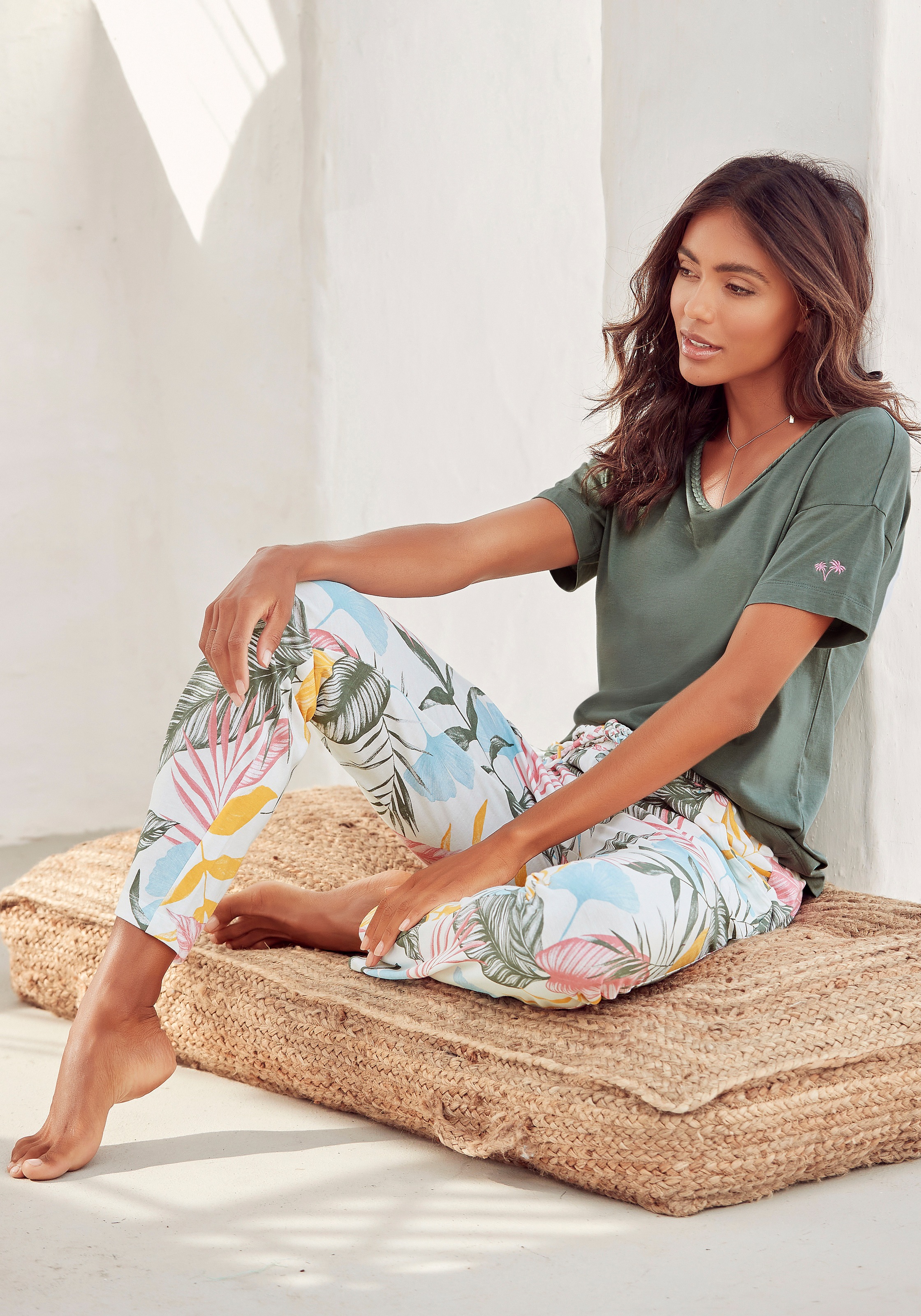 Thumbnail - Vivance Dreams Pyjama, (2 tlg.), mit floralem Druck
