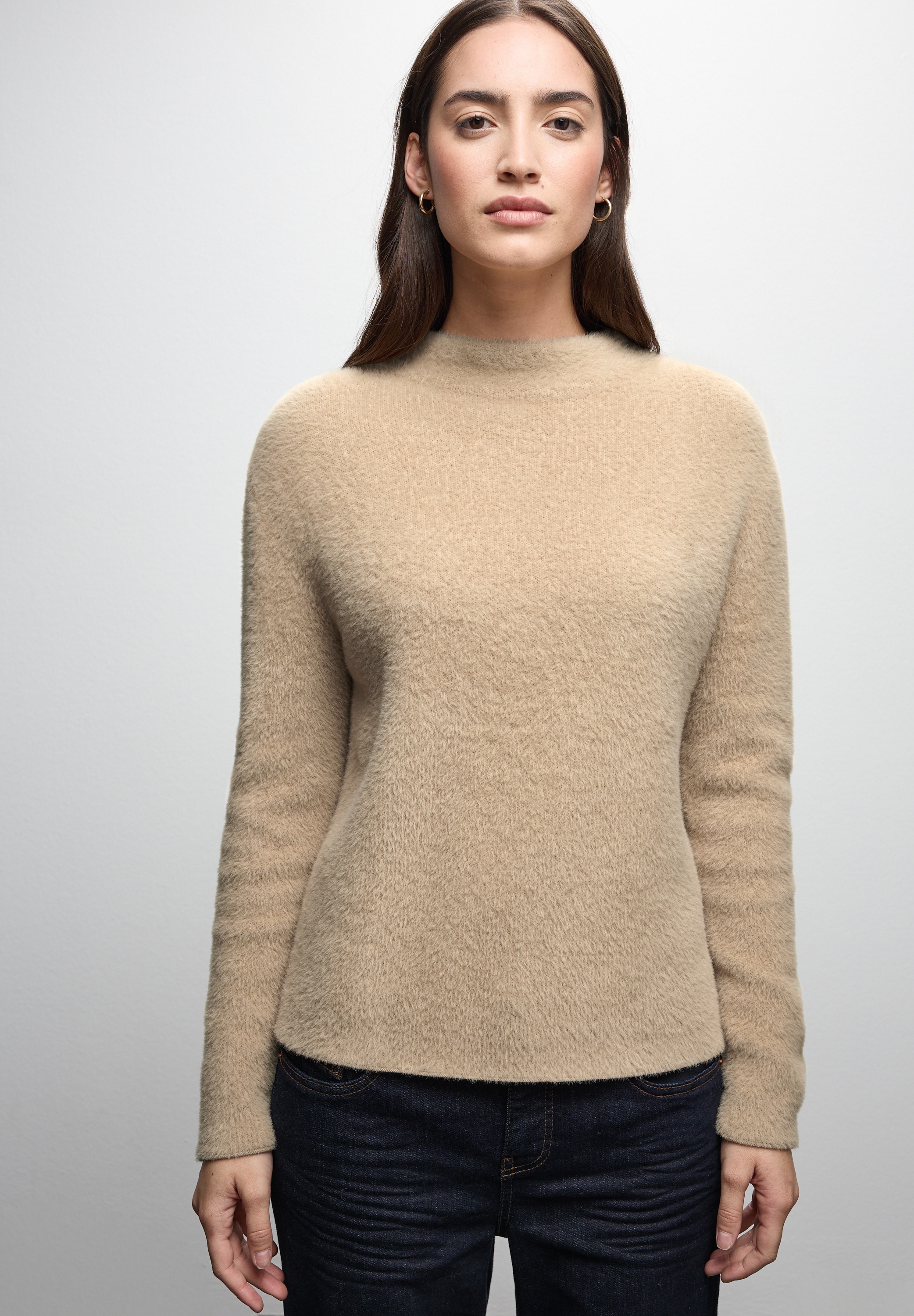 STREET ONE Stehkragenpullover aus softem Materialmix