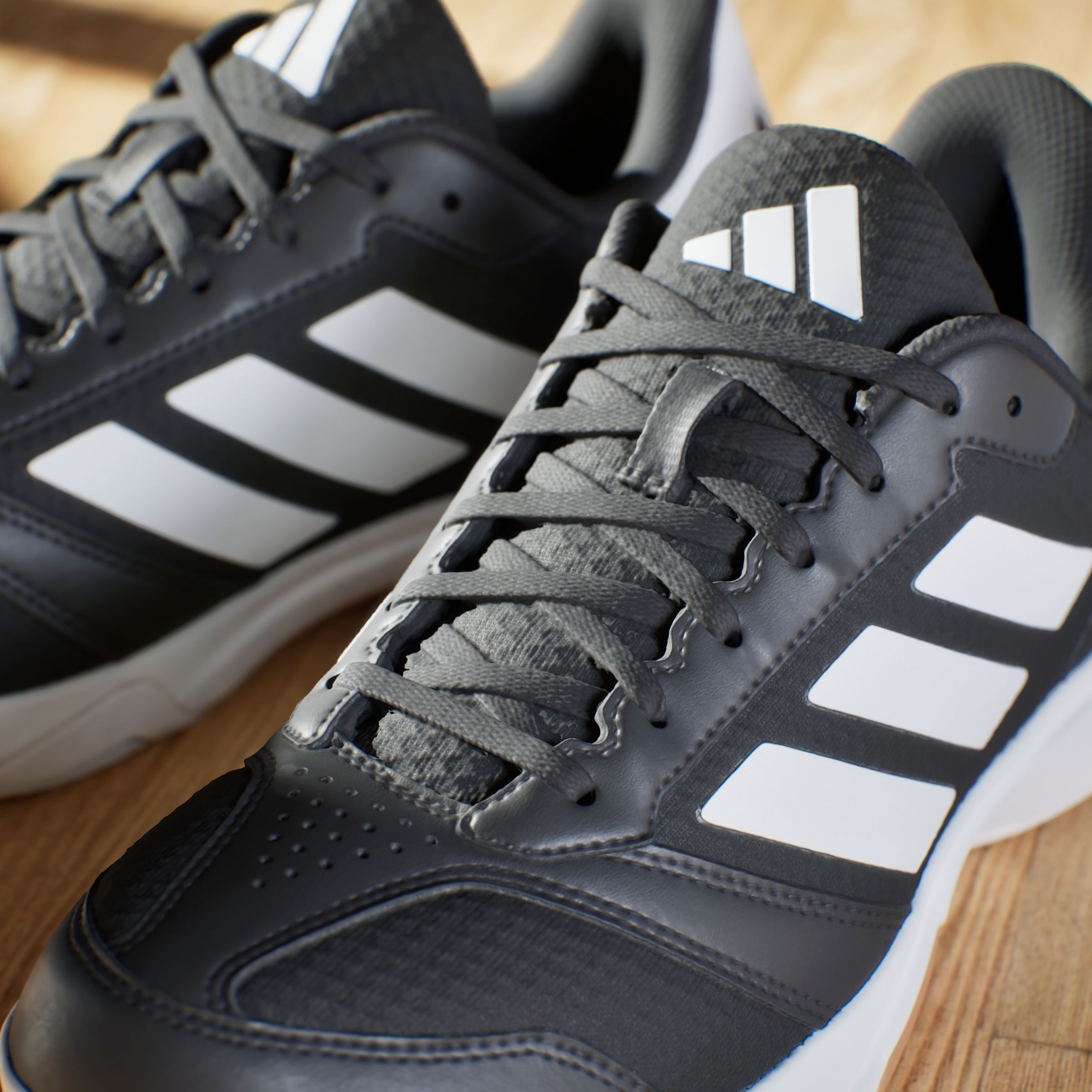 adidas Performance Hallenschuh »LIGRA 8 INDOOR«