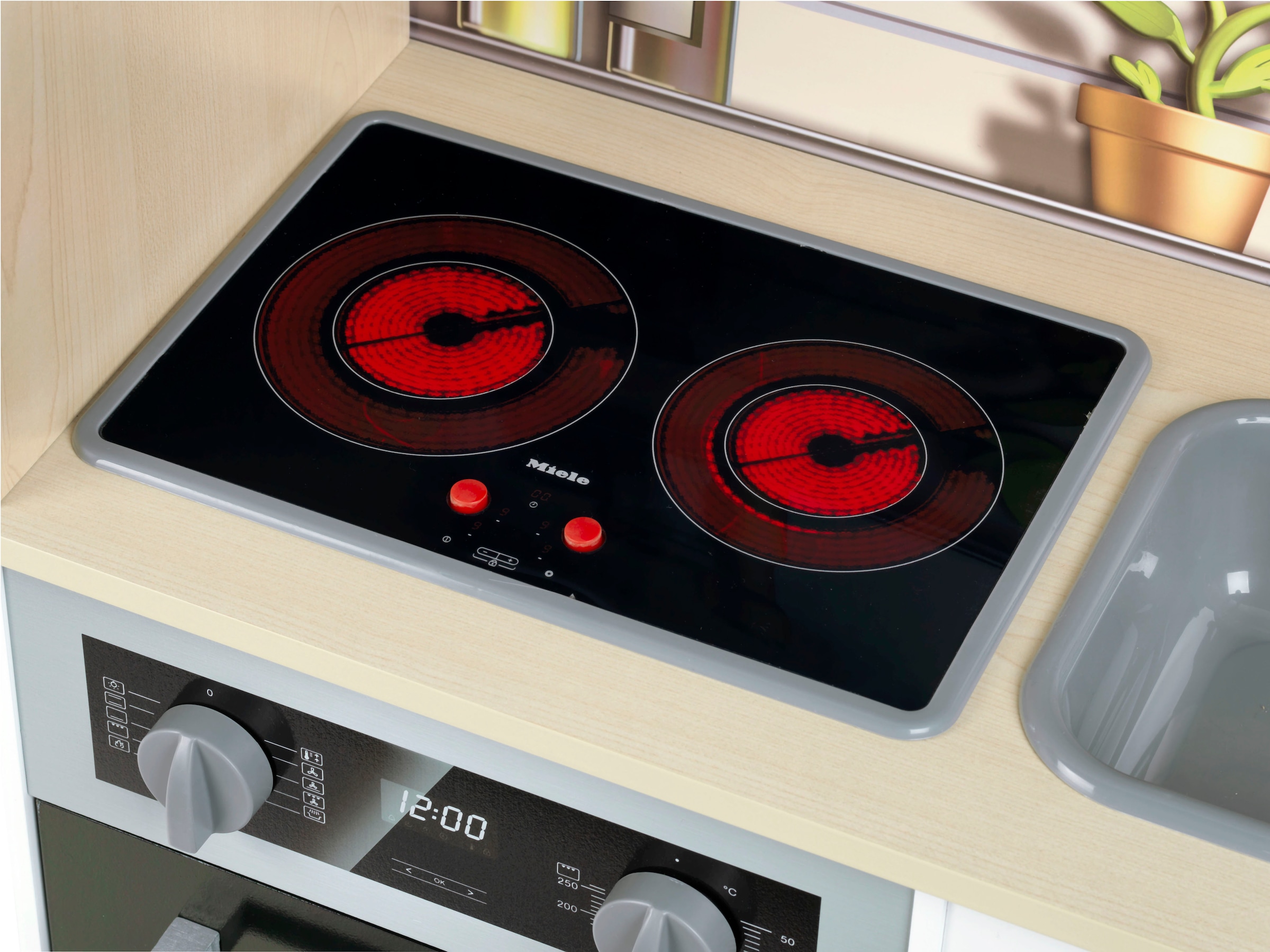 Klein Spielküche »Miele, Family II« mit Licht und Sound; FSC® - schützt Wald