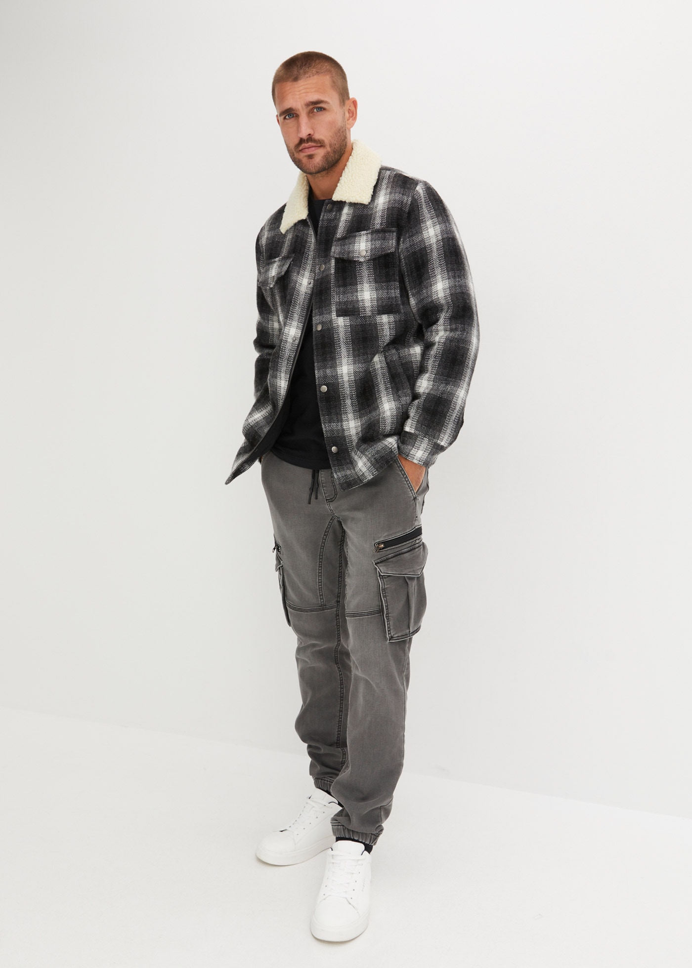 bonprix Jogg Pants mit Cargo Taschen