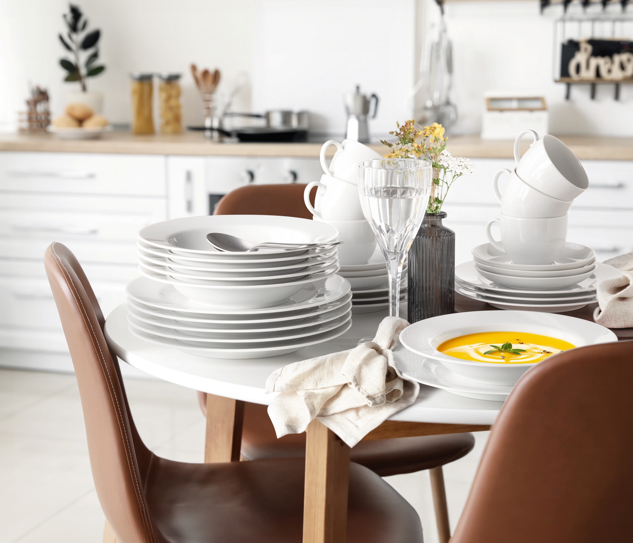Seltmann Weiden Kombiservice »Service 84-teilig Rondo/Liane, für bis zu 12 Personen«, (Set, 84 tlg.), inkl. Eierbecher, Zuckerdose, Milchkännchen, Sauciere & Servierplatte