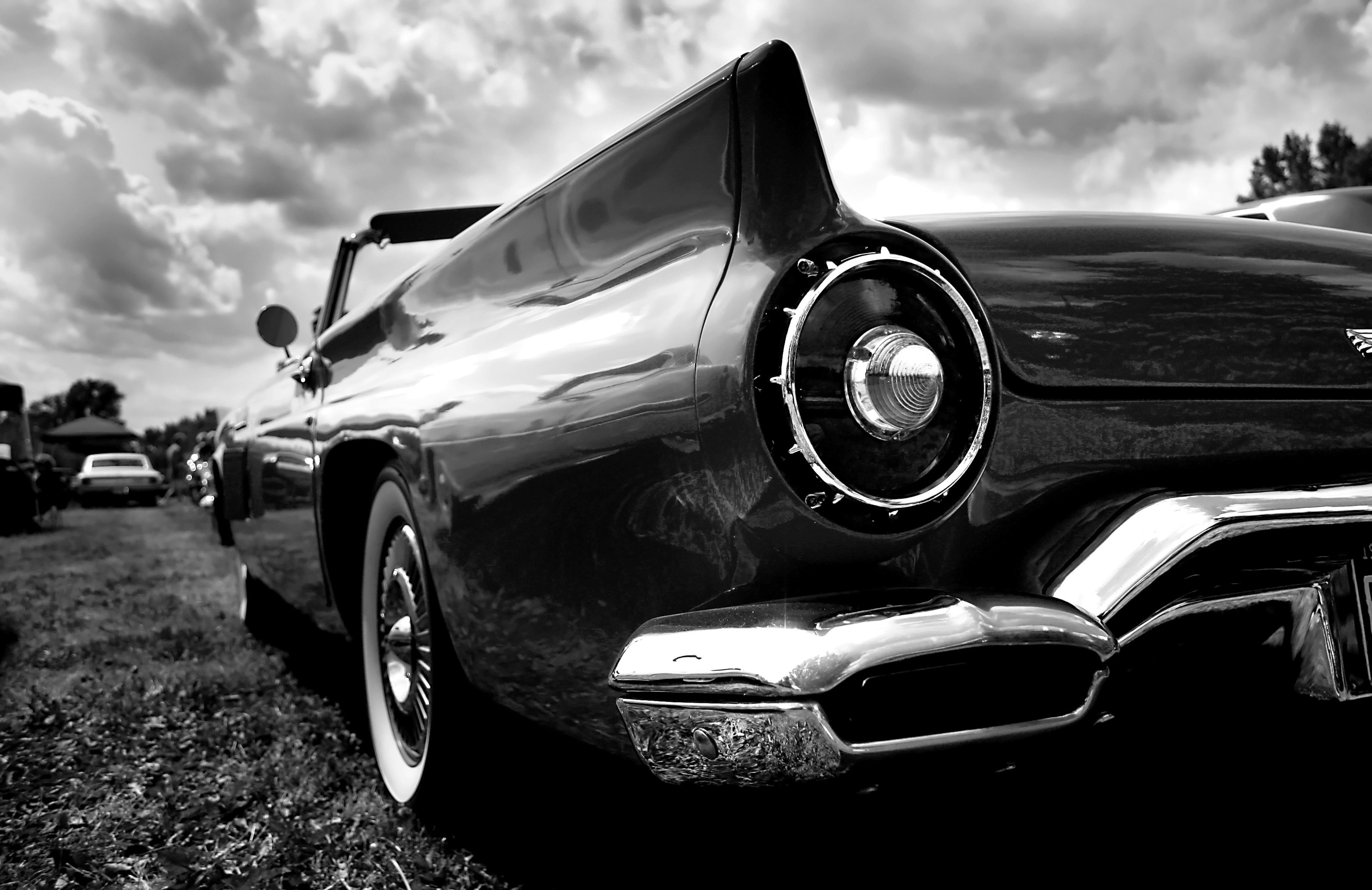 Papermoon Fototapete "Auto Schwarz & Weiß"