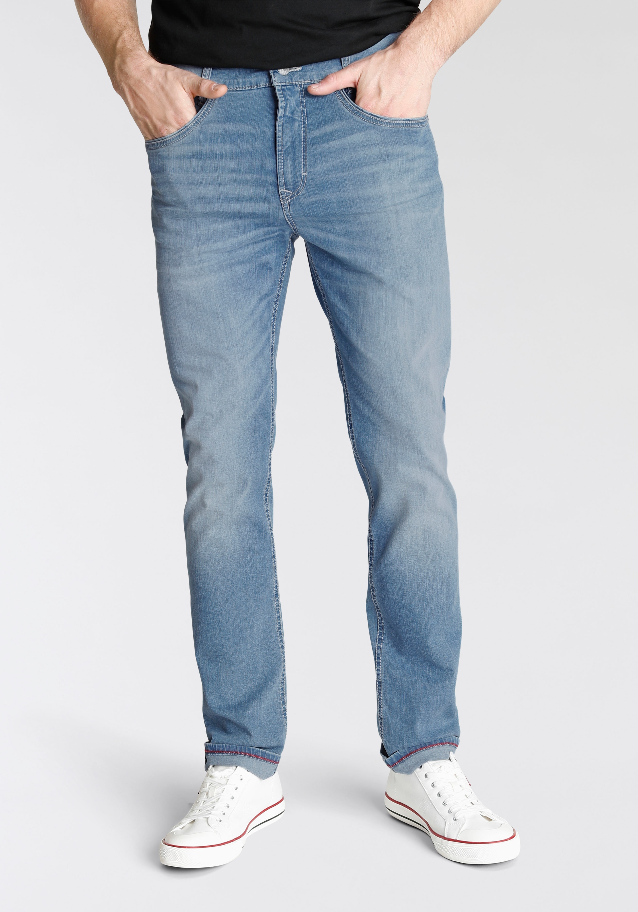 MAC Slim-fit-Jeans »Arne-Pipe light«, schmaler figurbetonender Schnitt