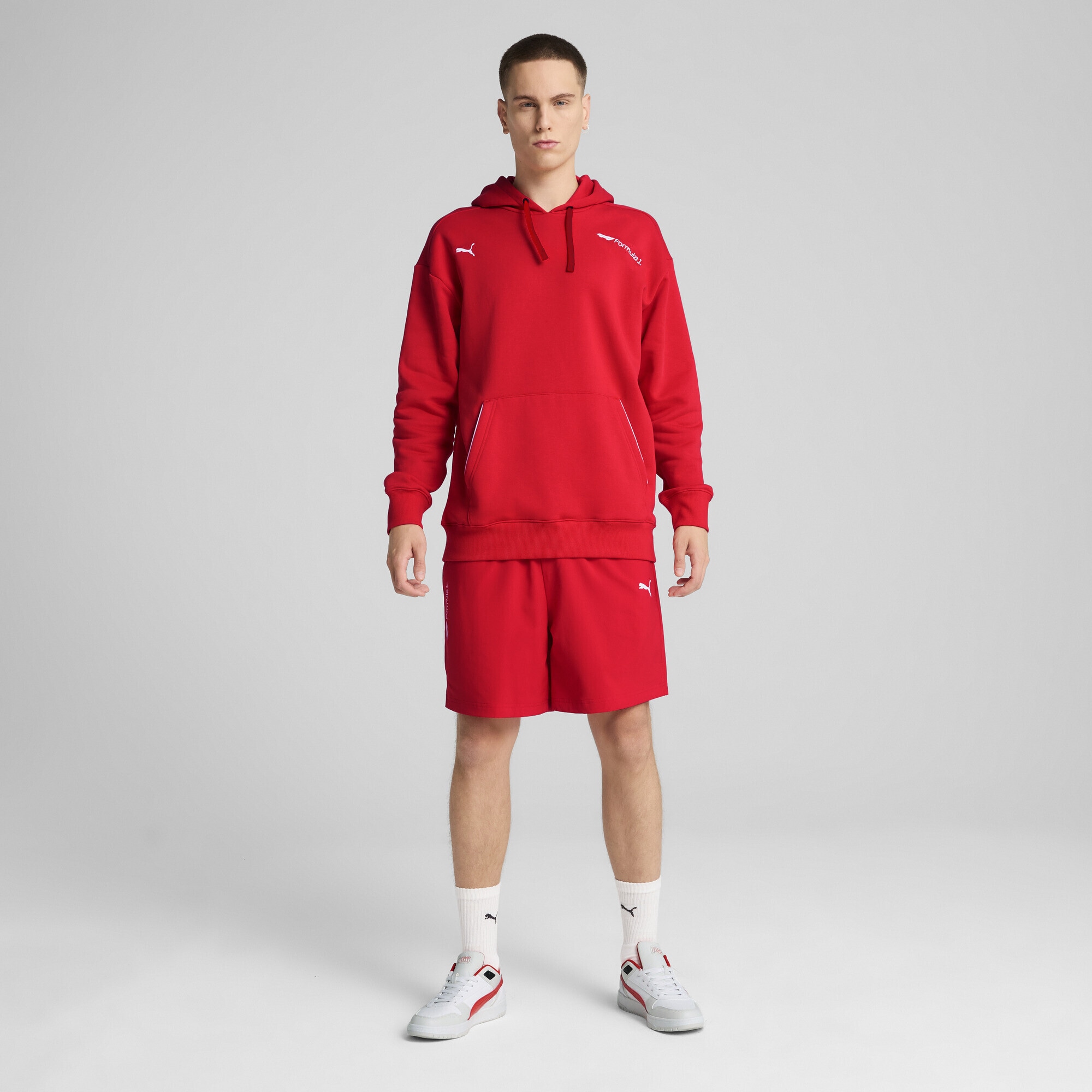 PUMA Hoodie »F1® ESS+ Graphic Hoodie Herren«