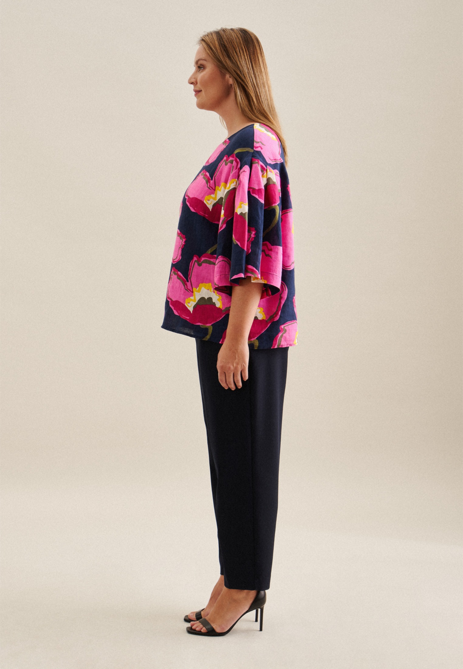 seidensticker Shirtbluse »Schwarze Rose«, Kurzarm Rundhals Floral