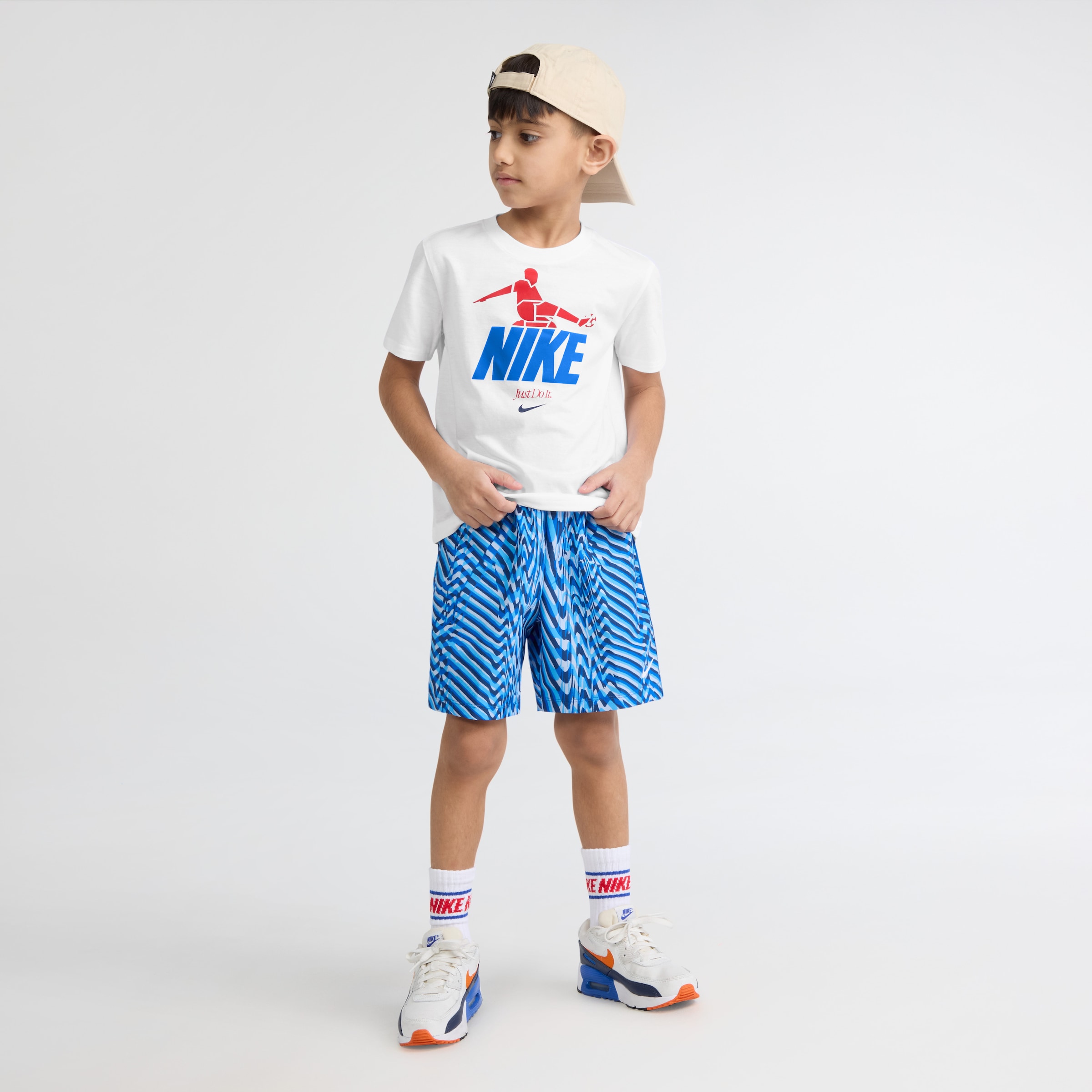 Nike Sportswear T-Shirt »NKB BICYCLE KICK« für Kinder, sportlicher Stil, für sportliche Aktivitäten