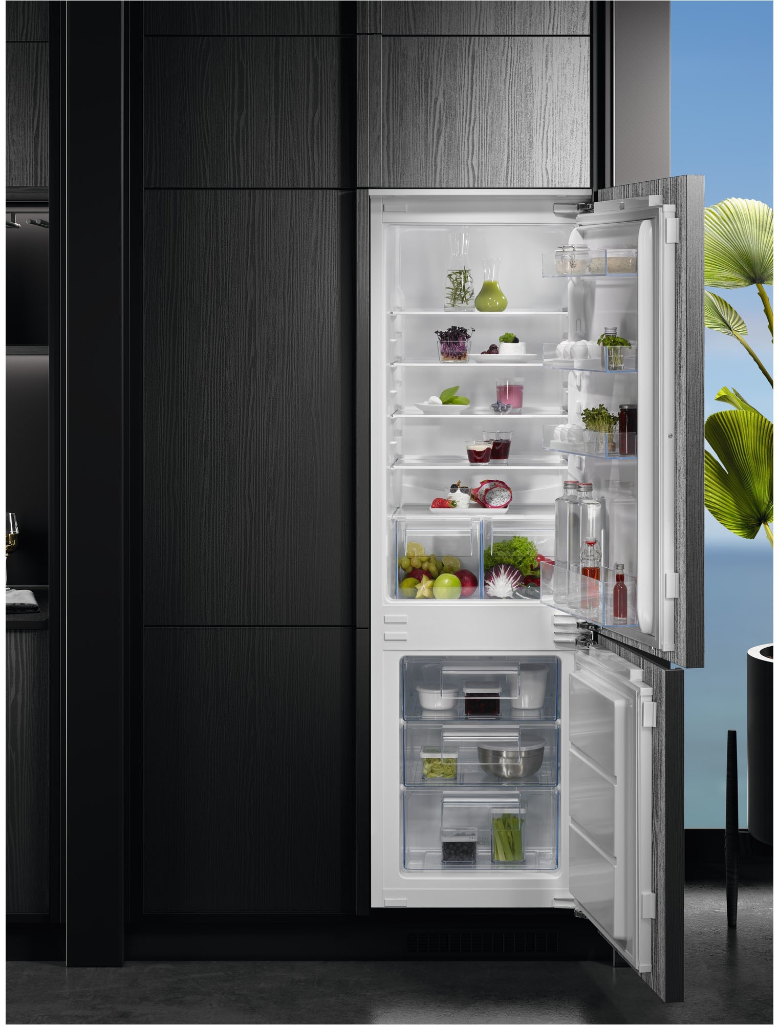 AEG Einbaukühlgefrierkombination 5000 »TSC5S183DF« 176,9 cm hoch 55,7 cm breit LowFrost: Erheblich weniger Eisbildung
